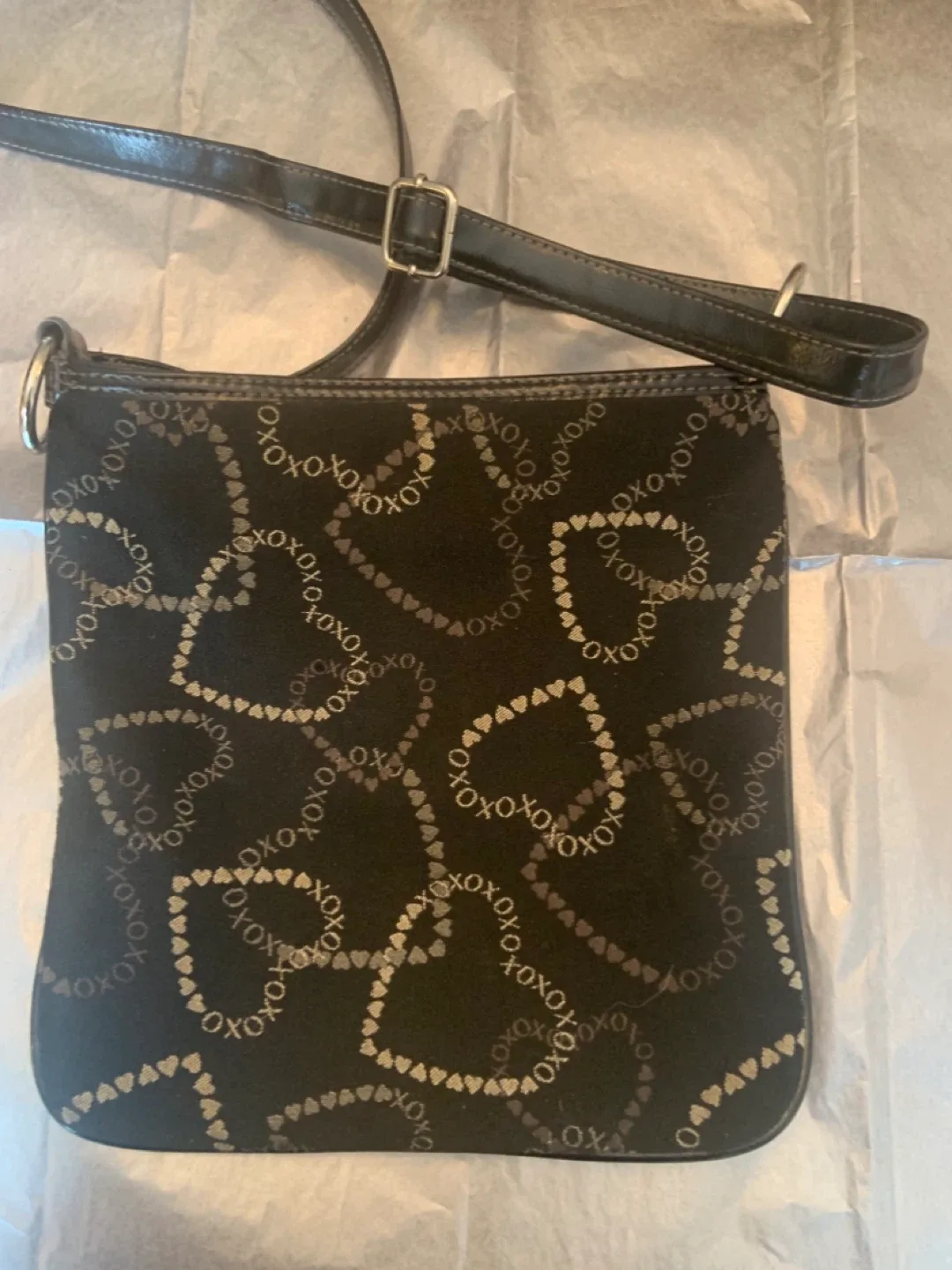 XOXO Black Patterned CROSSBODY Bag image indicator(7)