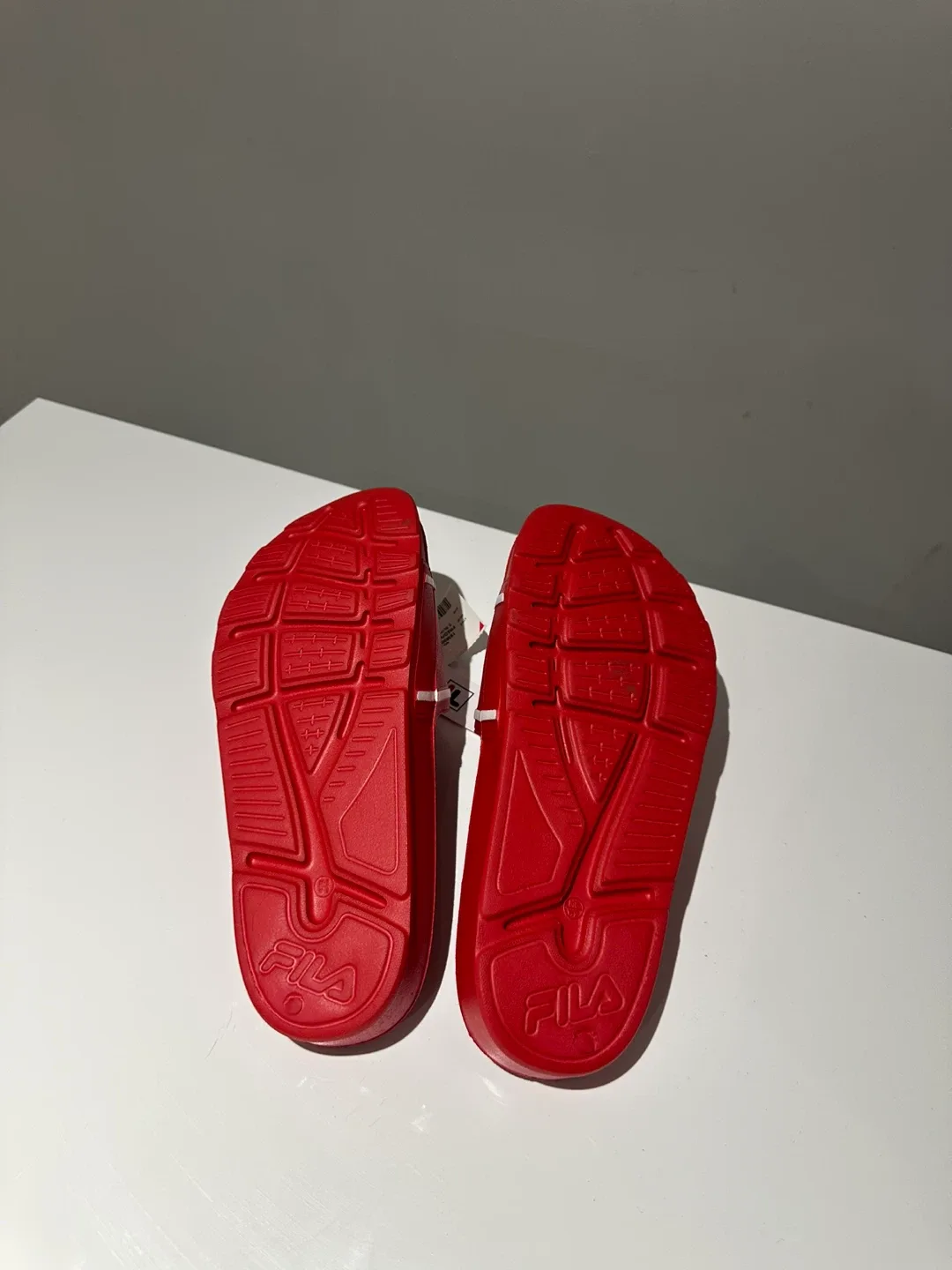 New Fila Slides - Size 9US image indicator(4)