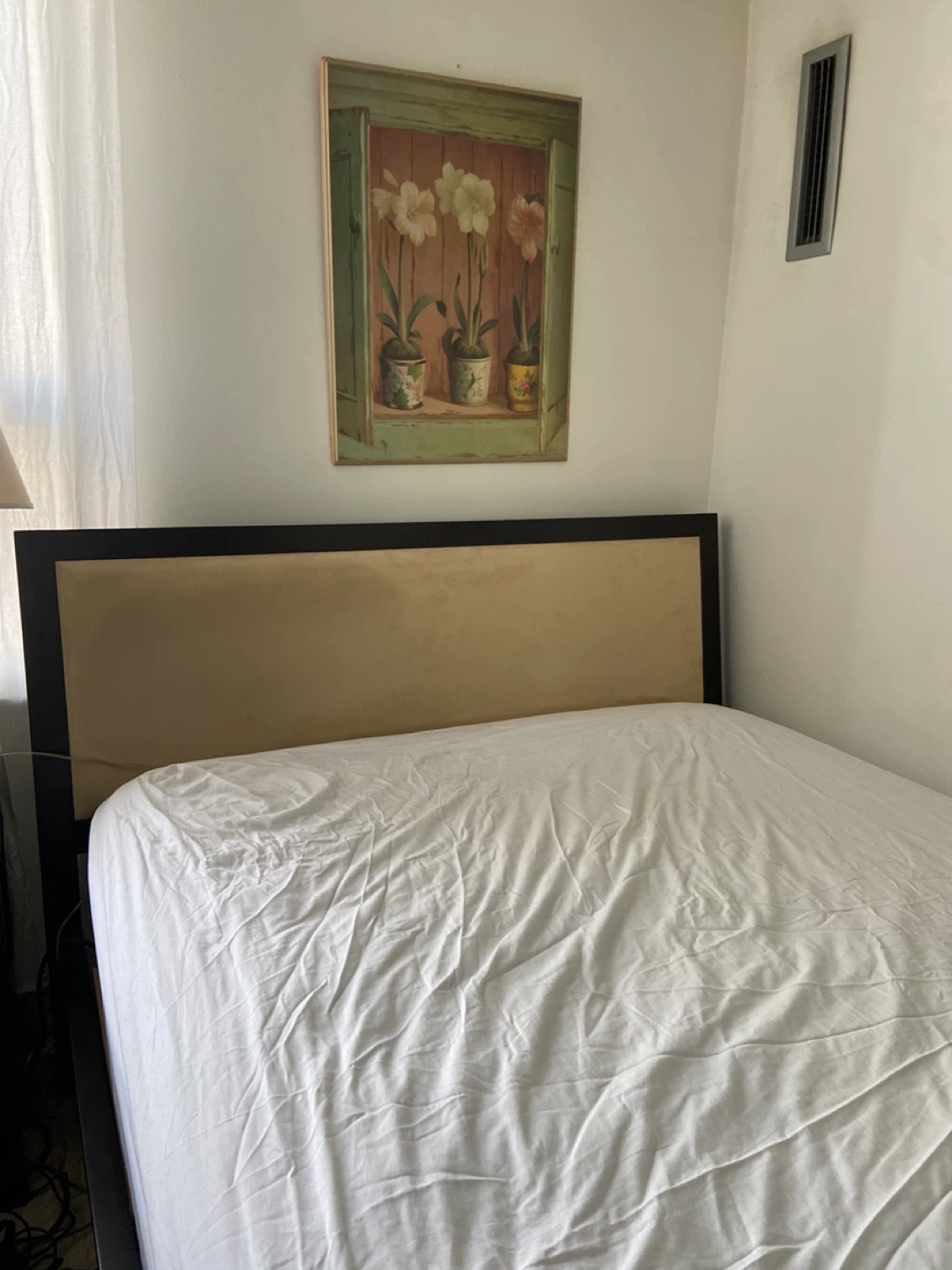 Queen Size Bed Frame - photo 2
