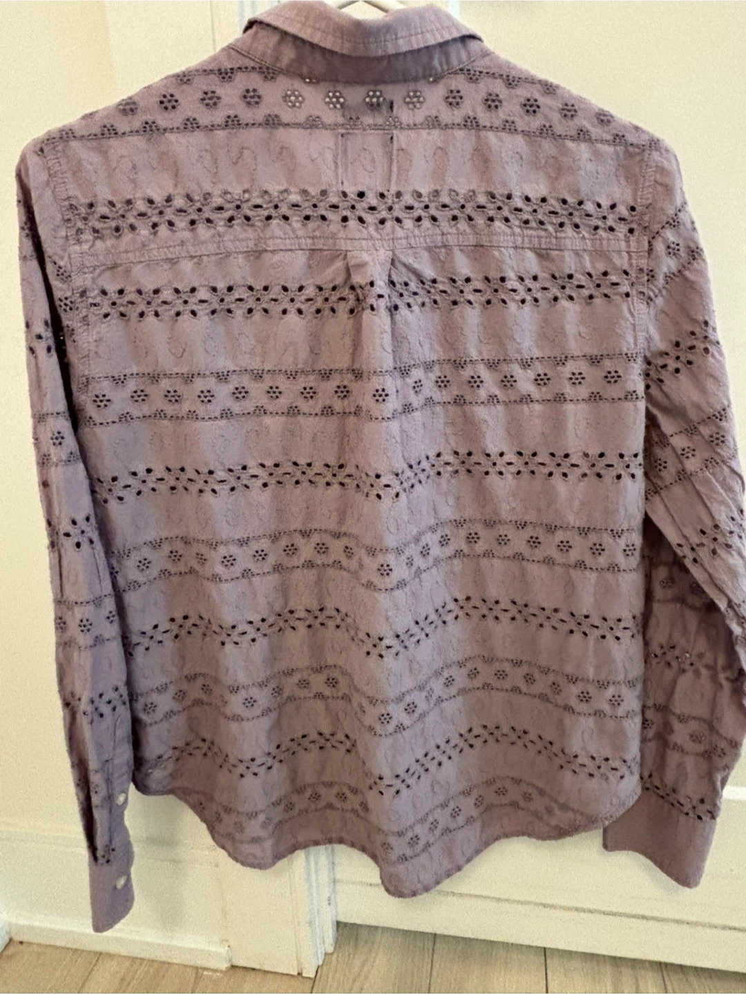 GAP Eyelet Button-Down Shirt - Size M - photo 2