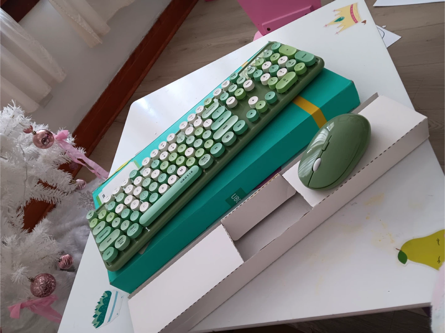 UBOTIE Green Wireless Keyboard and Mouse Set - photo 2