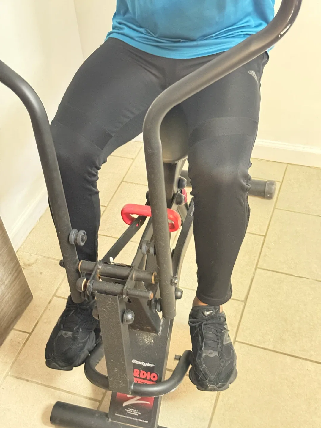 Weslo CardioStride 3.0 Exercise Bike image indicator(2)