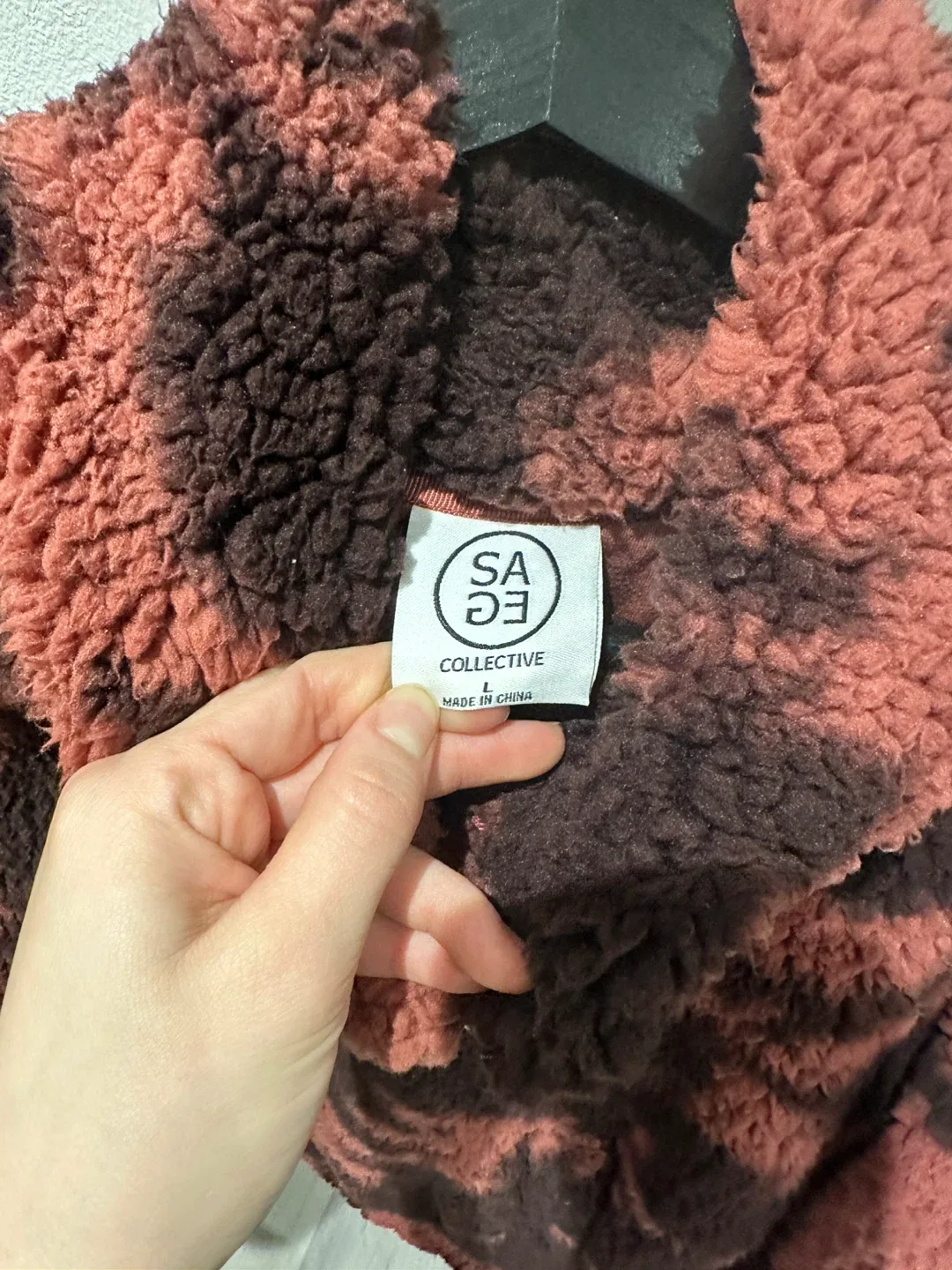 Sage Collective Tie Dye Sherpa Jacket image indicator(3)