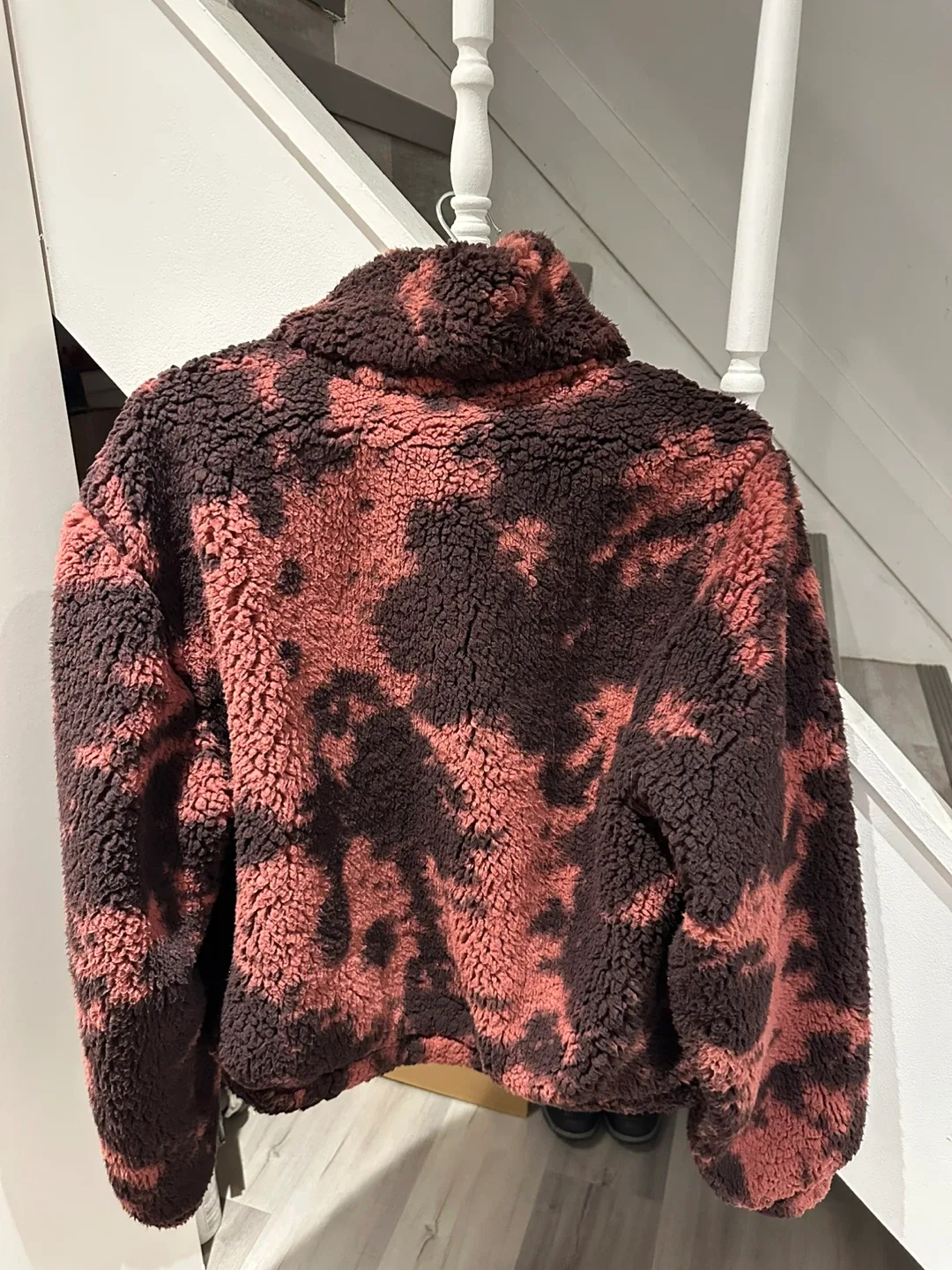 Sage Collective Tie Dye Sherpa Jacket image indicator(2)