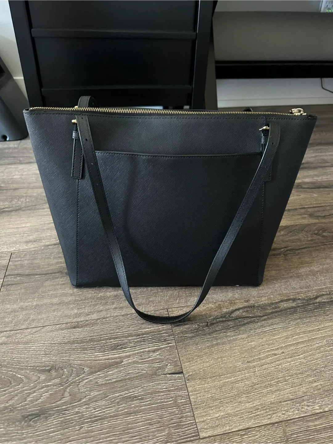 Michael Kors Black Tote Bag image indicator(2)