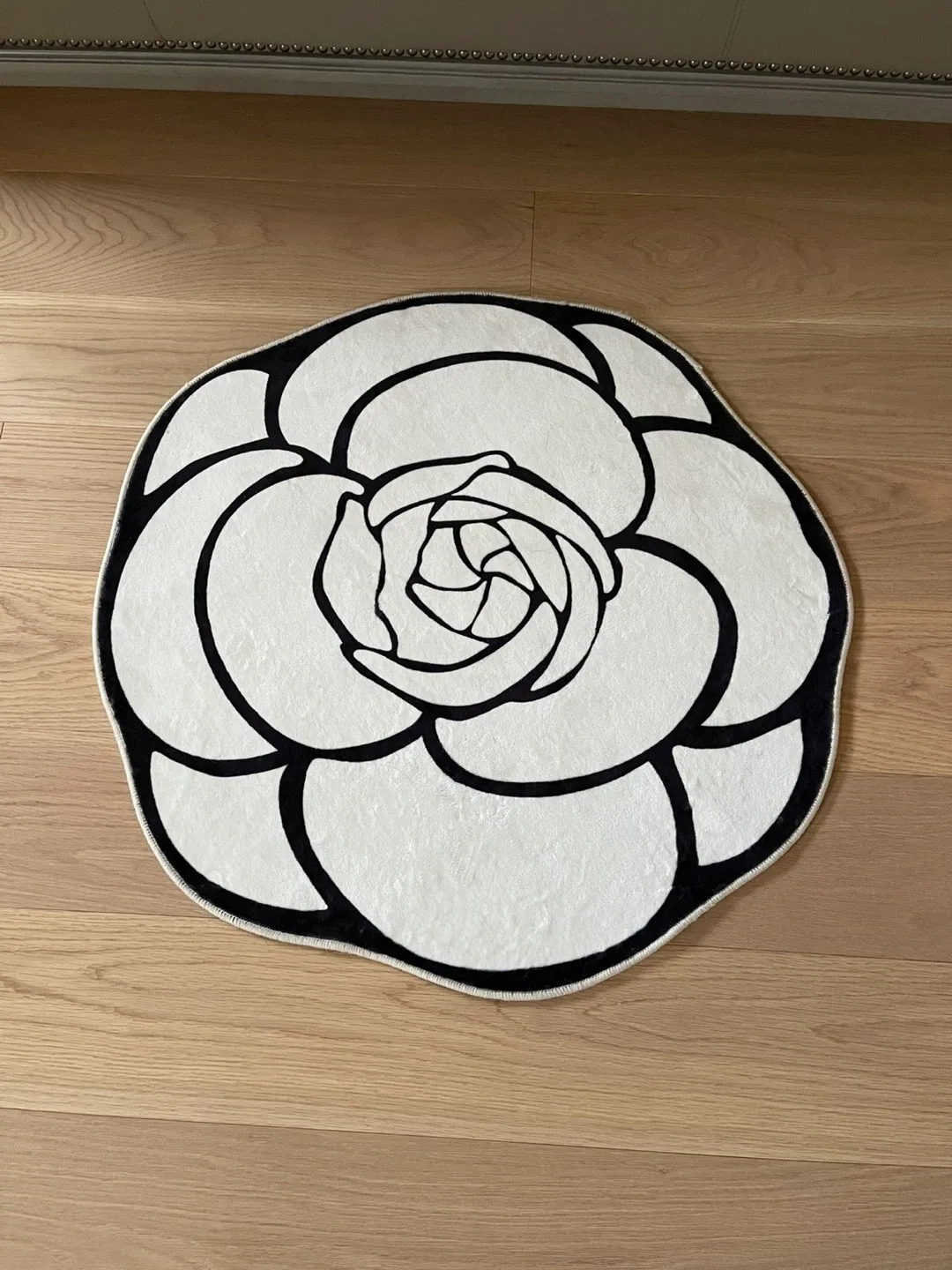 Flower Pattern Rug image indicator(2)