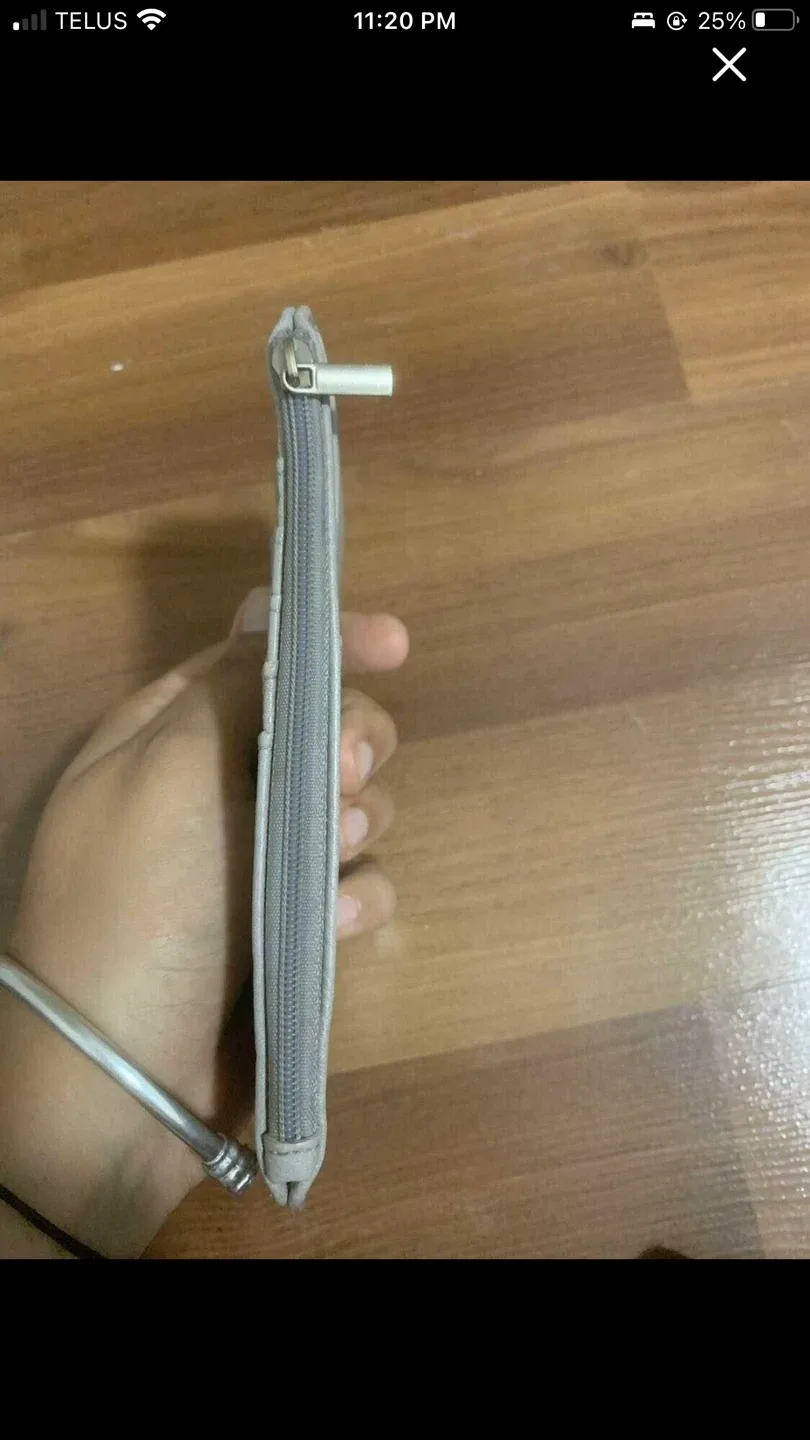 Wallet with Handle image indicator(2)