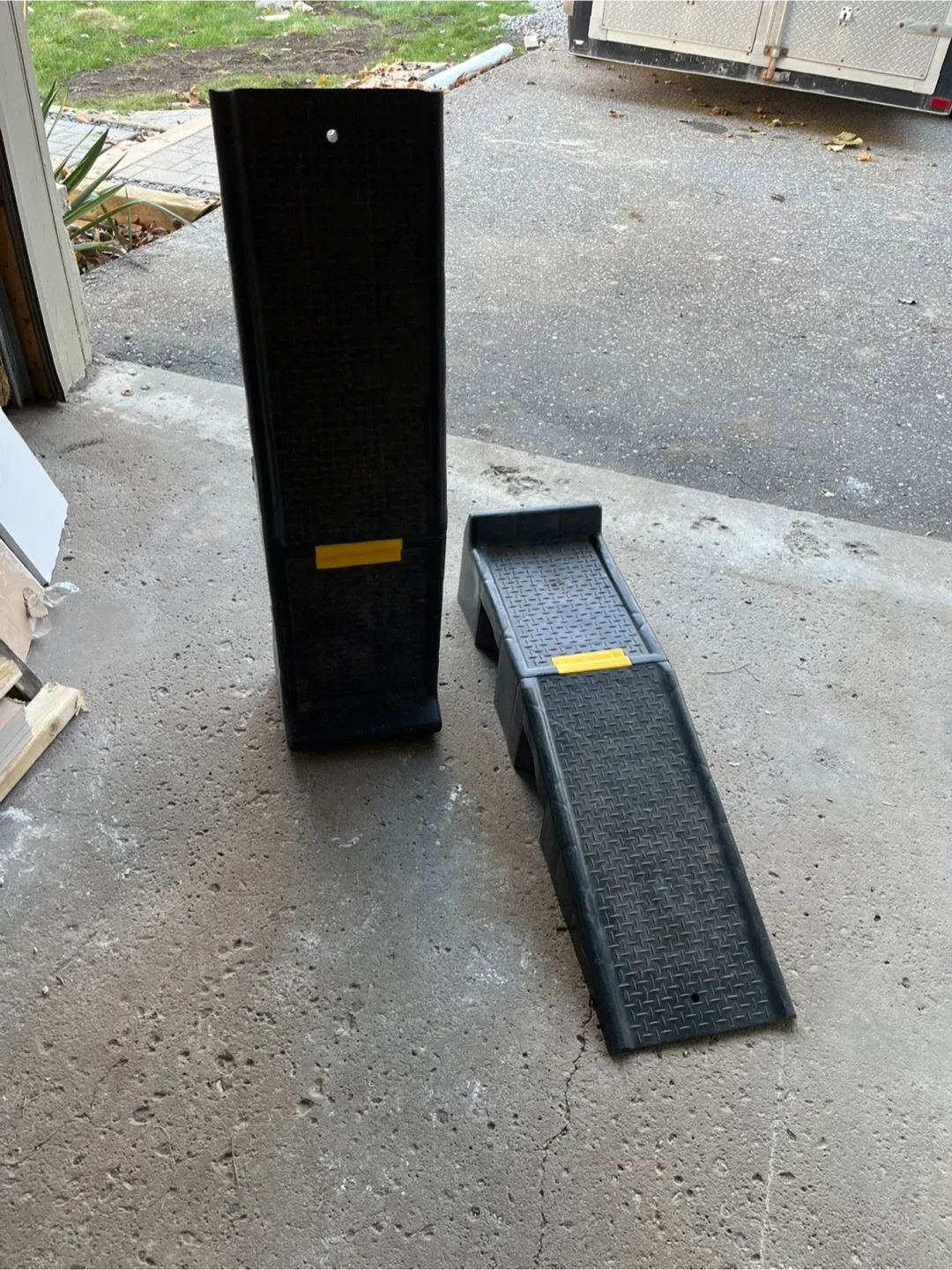 Car Ramps - Pair image indicator(2)