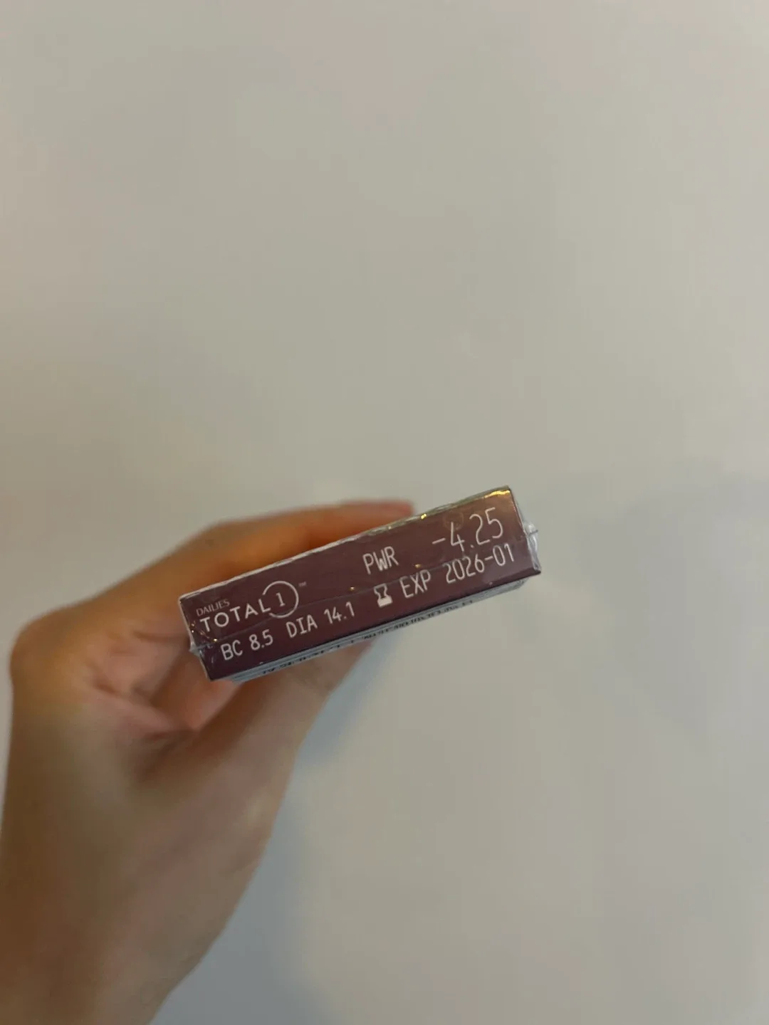 Alcon Dailies Total 1 (-4.25) Contact Lenses image indicator(3)