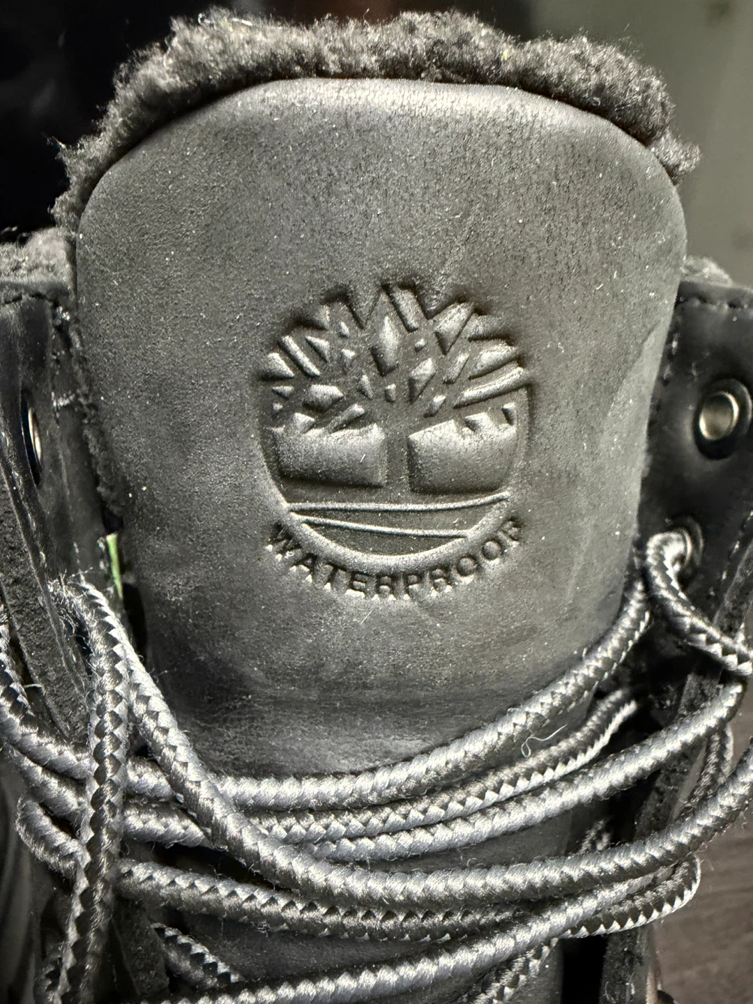 Timberland Waterproof Black Boots - men’s 9 - photo 3