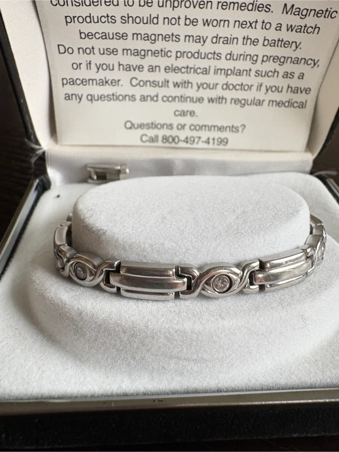 Sabona Magnetic Bracelet image indicator(3)