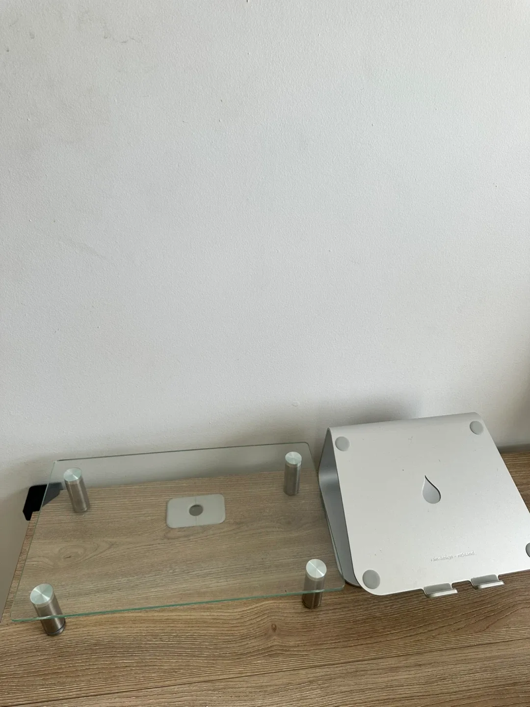 Laptop stand and monitor stand