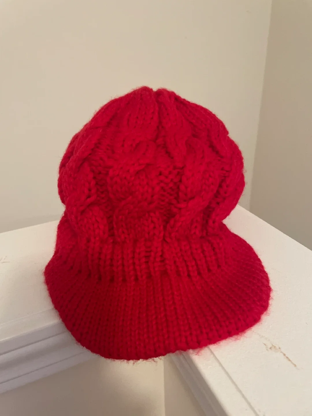 Red Knit Visor Hat brand new image indicator(2)
