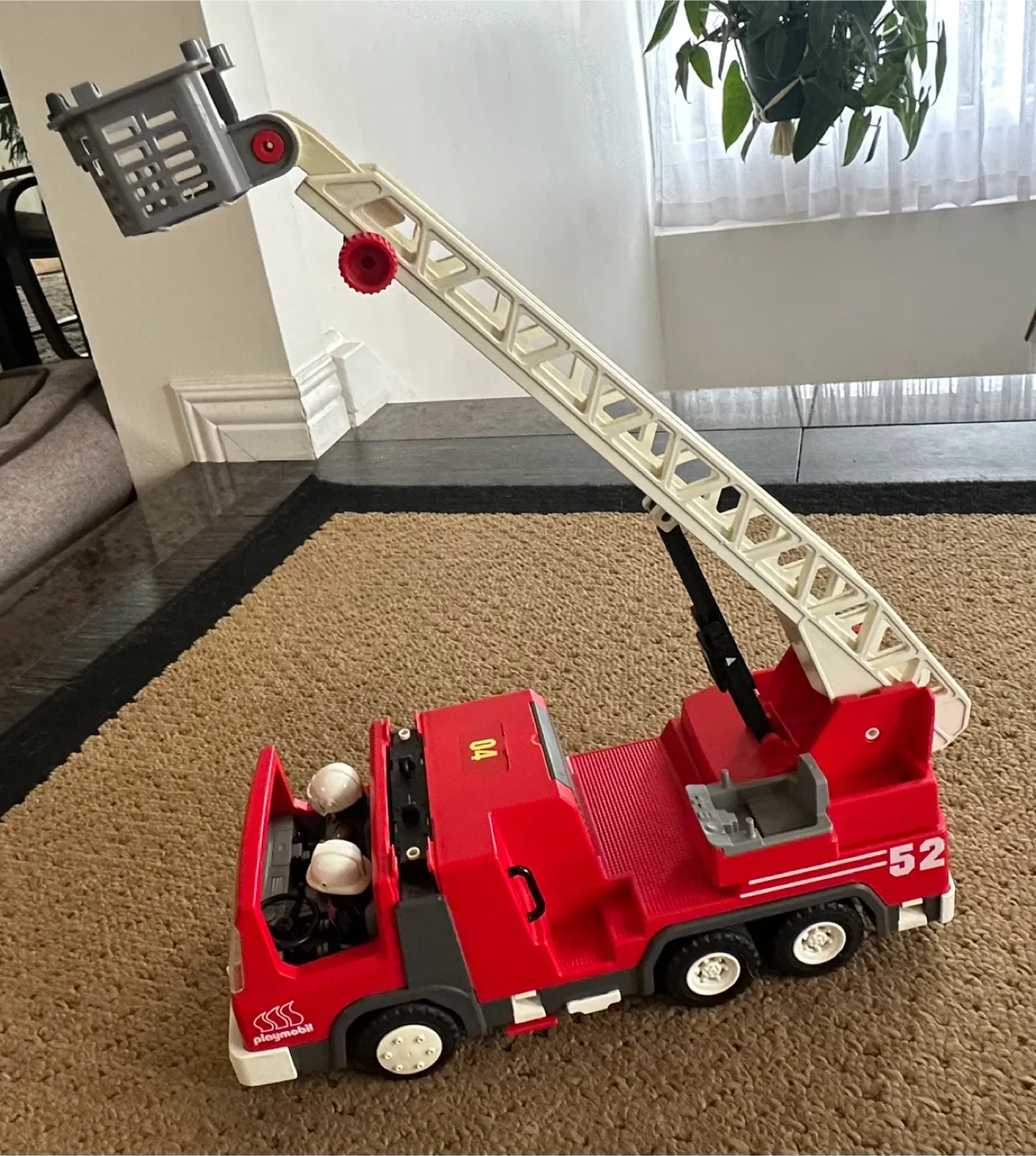 Playmobil Firetruck Toy image indicator(2)