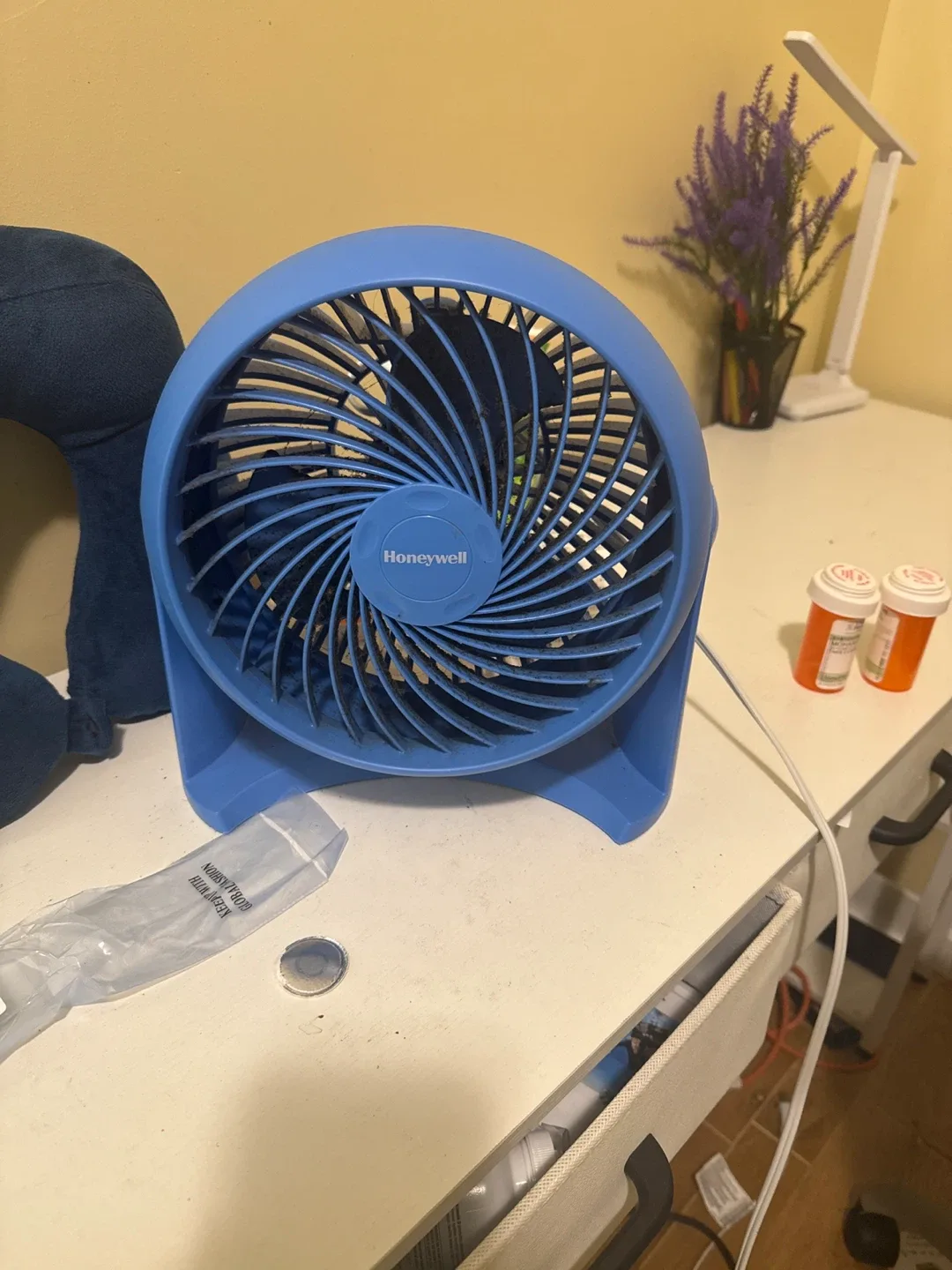 Honeywell Tabletop Fan - Blue