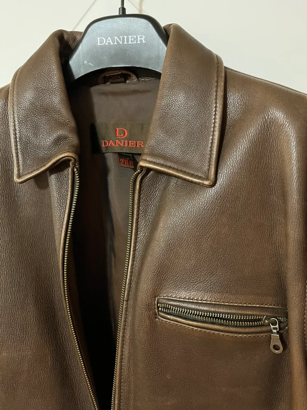 Danier Leather Jacket Men Size L image indicator(2)