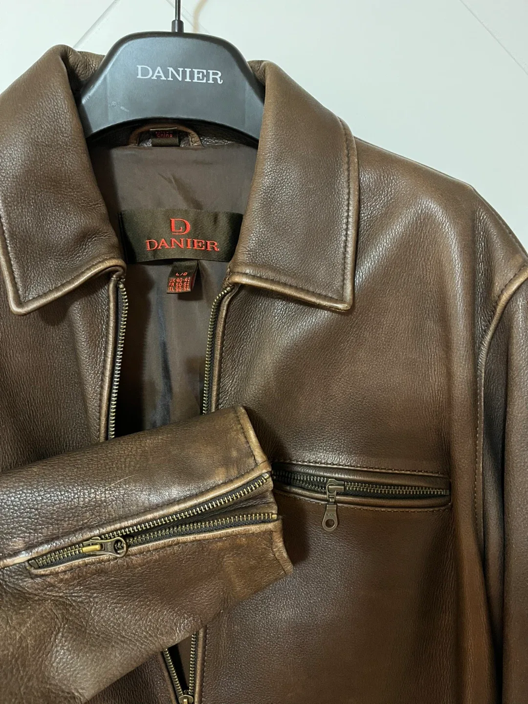 Danier Leather Jacket Men Size L image indicator(5)