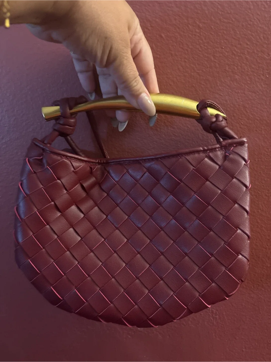 CEOS Burgundy Woven vegan Leather Handbag image indicator(8)