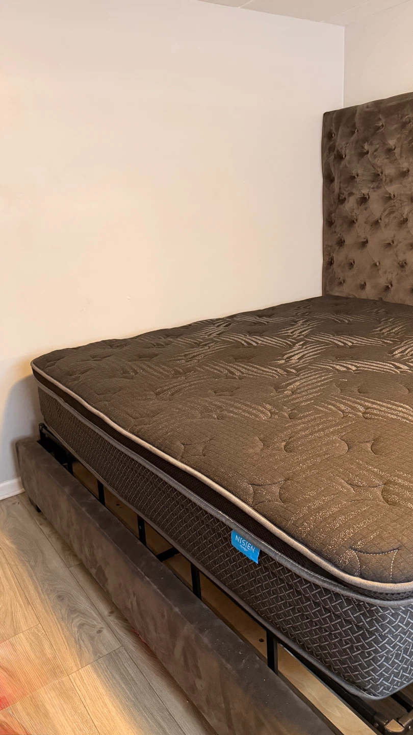 Luxury King Bed Set – Tufted Headboard + Premium Mattress - photo 2