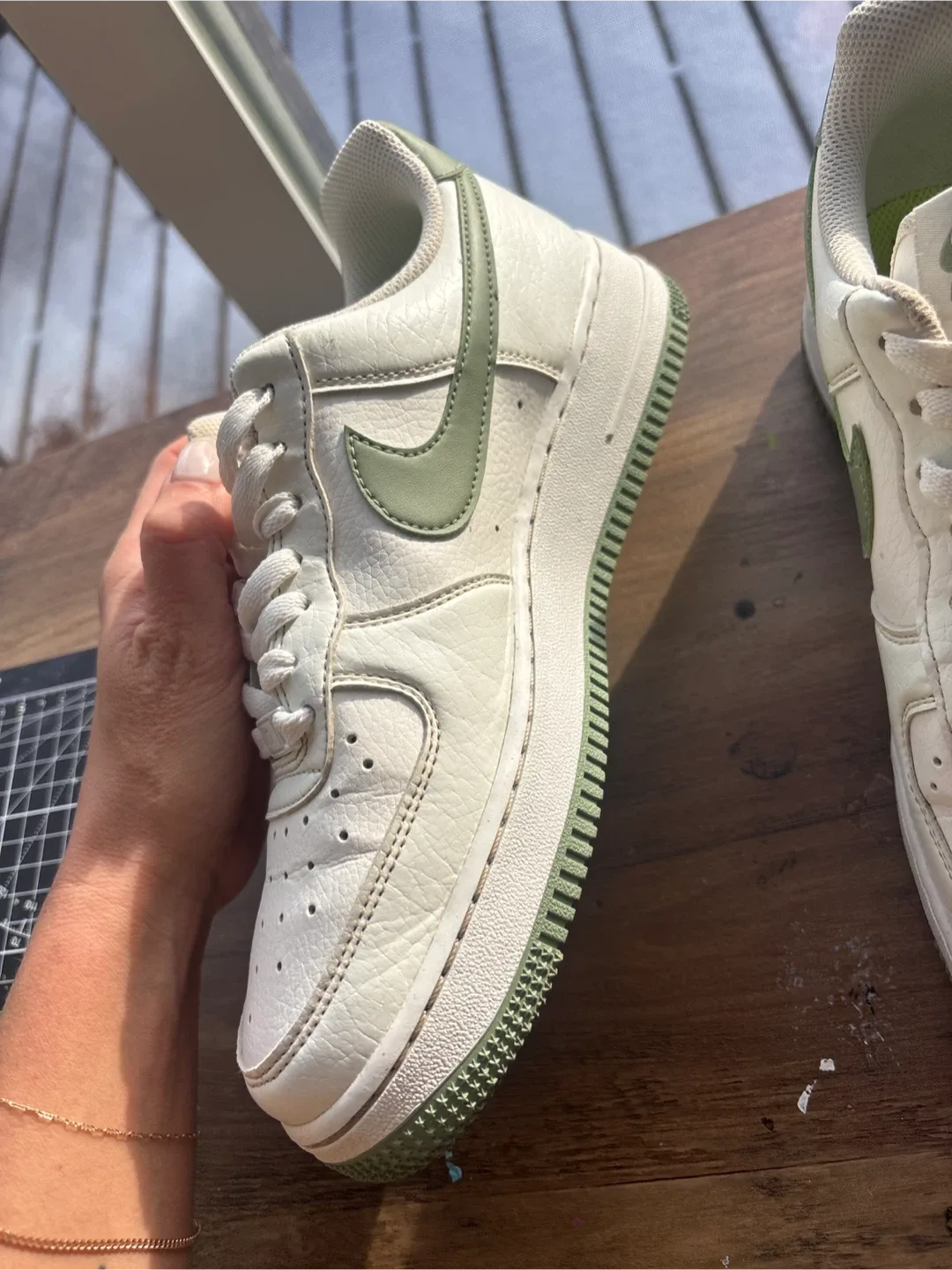 Nike Air Force 1 '07 Women's Size 8 image indicator(2)
