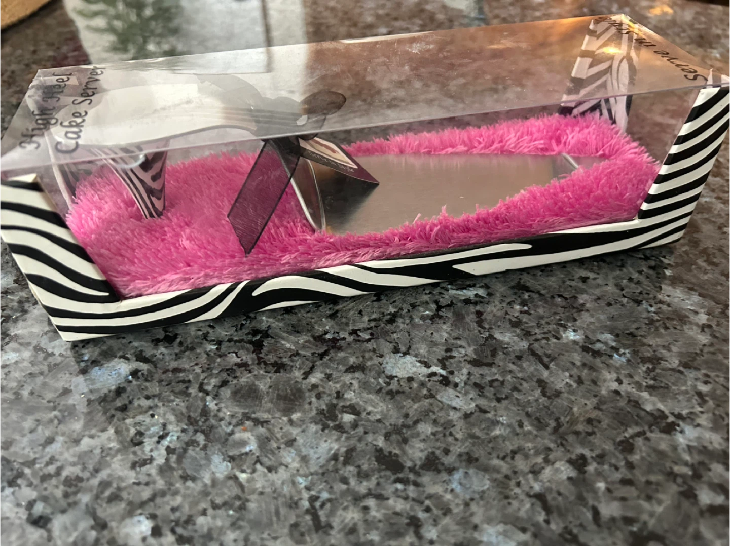High Heel Cake Server - Serve in Style