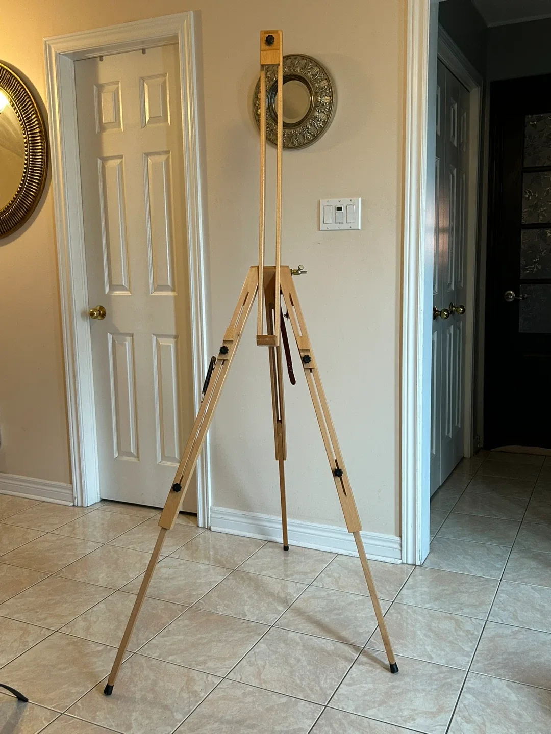 Wooden Artist Easel image indicator(5)