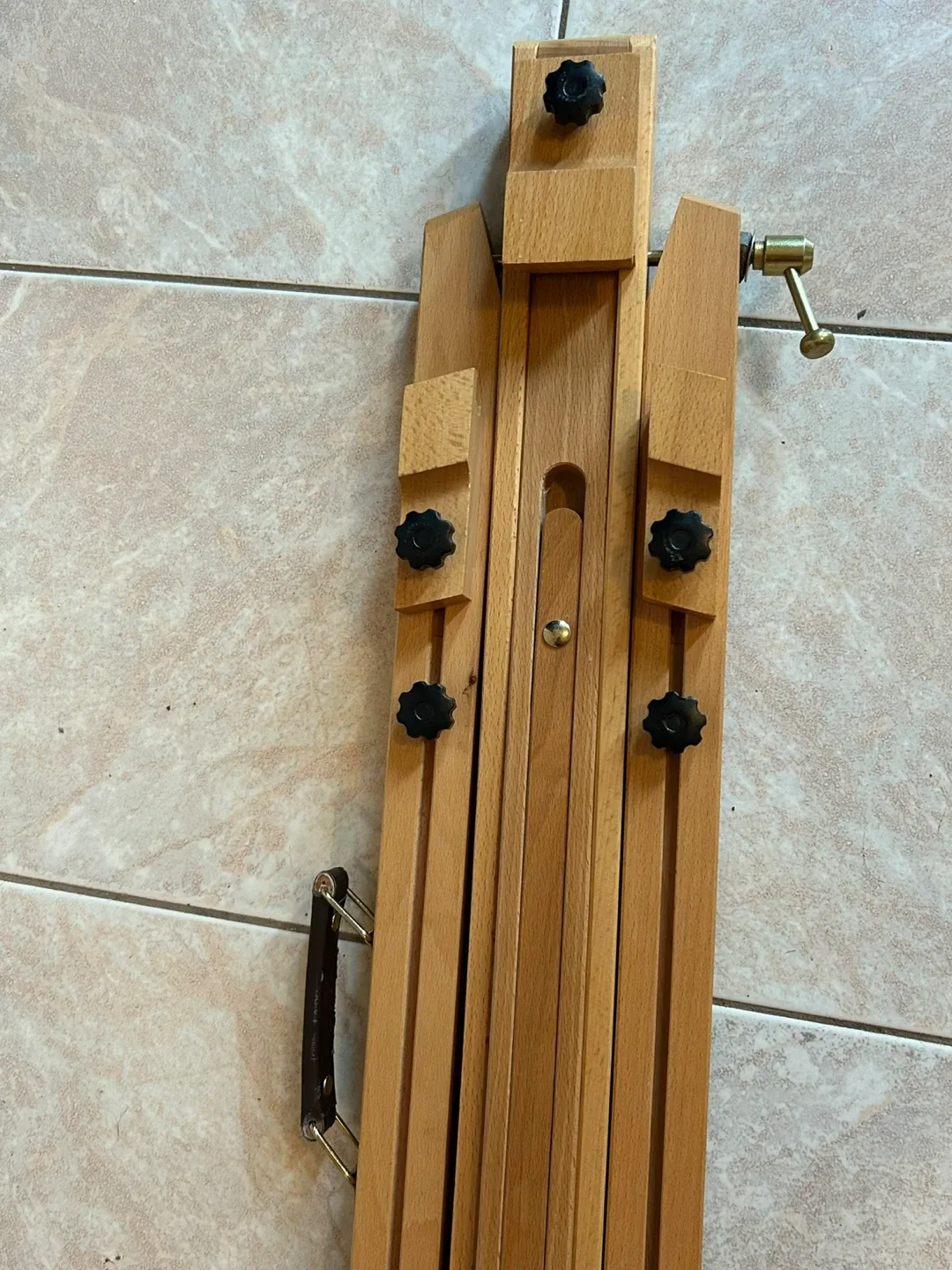 Wooden Artist Easel image indicator(7)