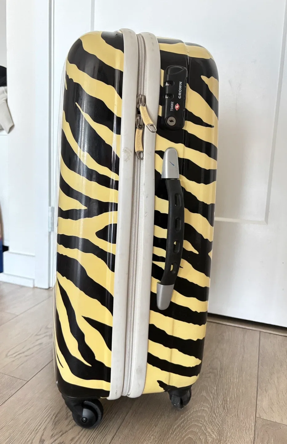 22 Inch Carry-on Luggage with TSA Lock image indicator(5)