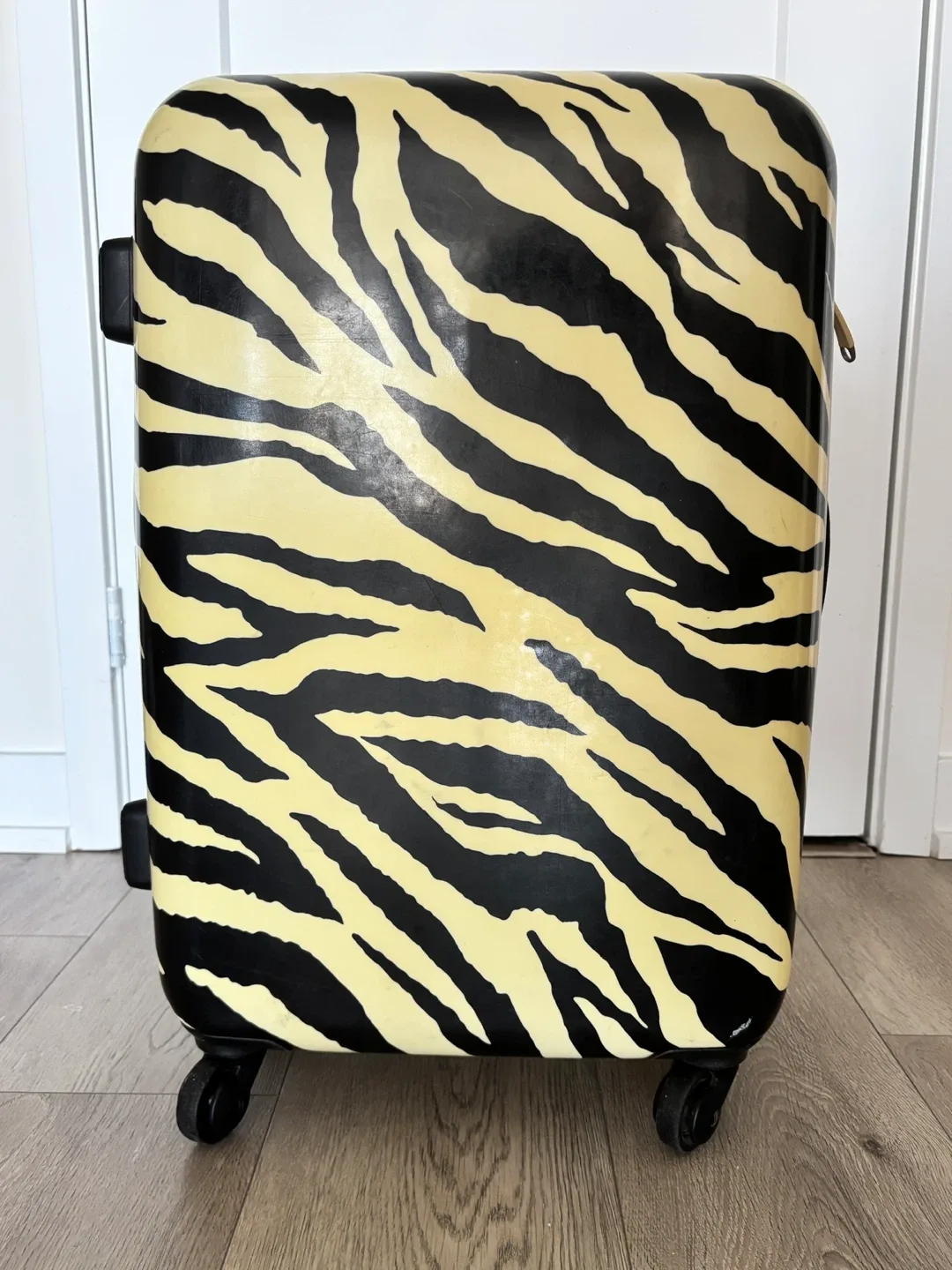 22 Inch Carry-on Luggage with TSA Lock image indicator(6)