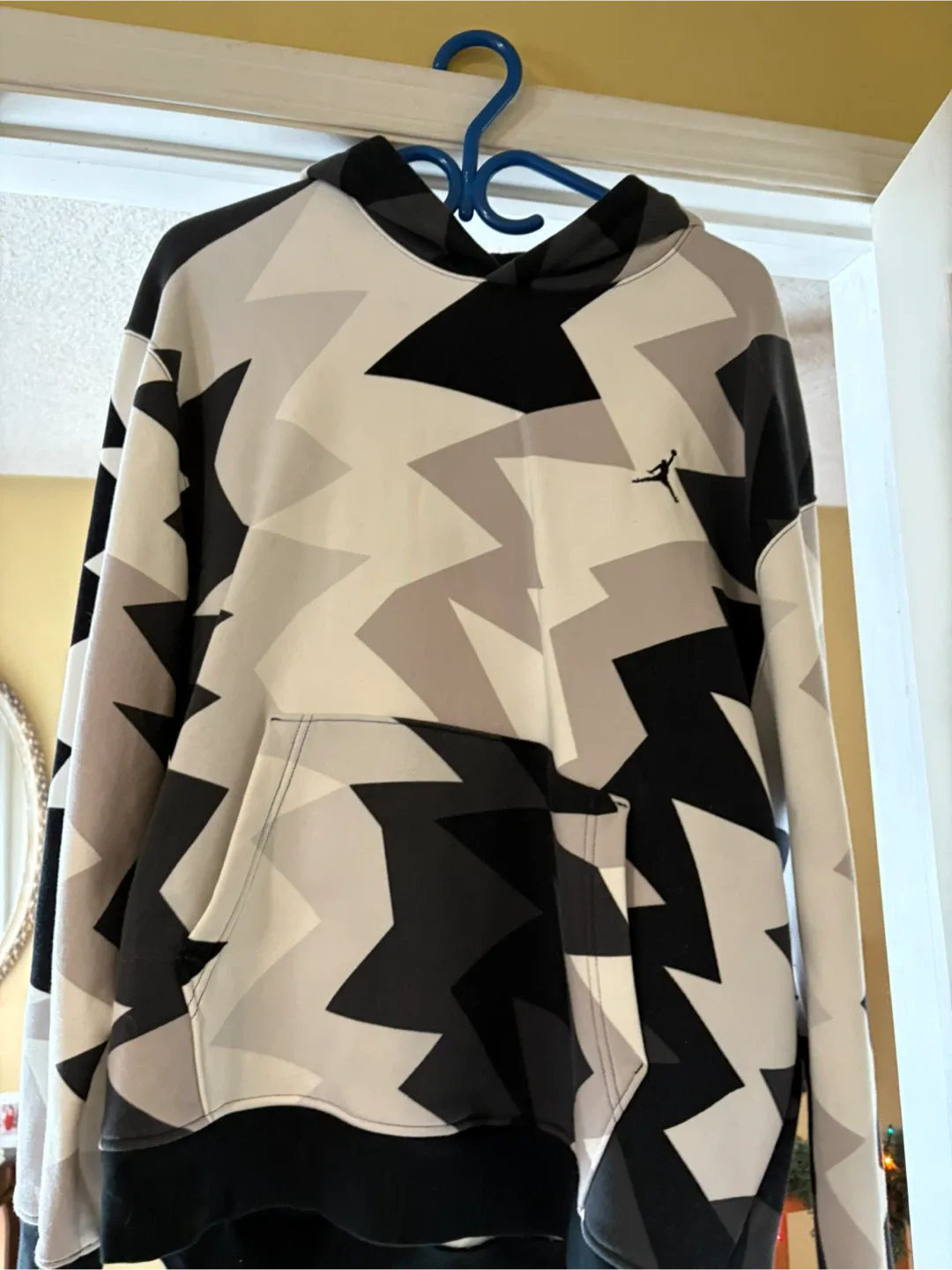 Jordan Hoodie - Size L/G