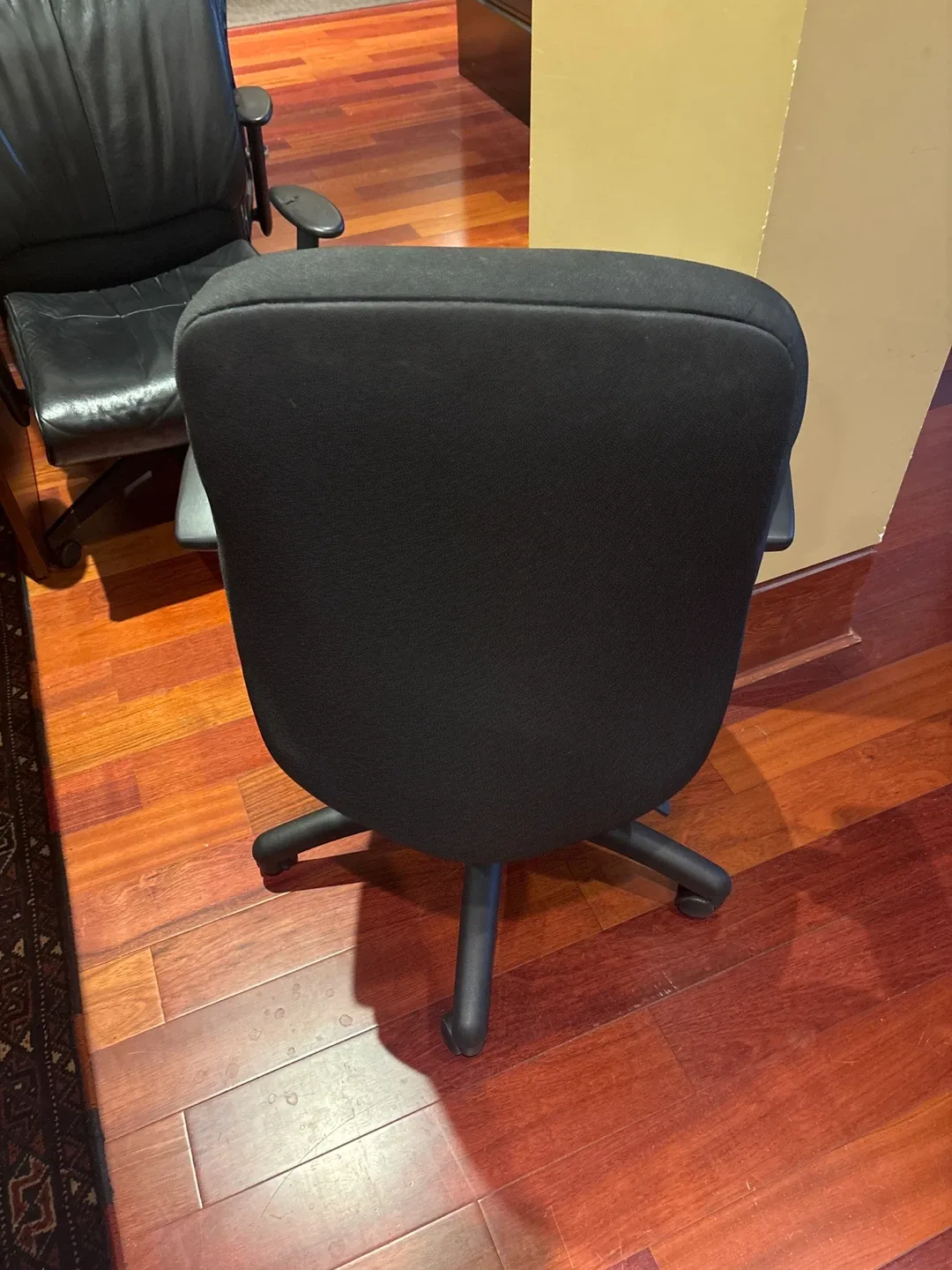 Black Office Chair image indicator(2)