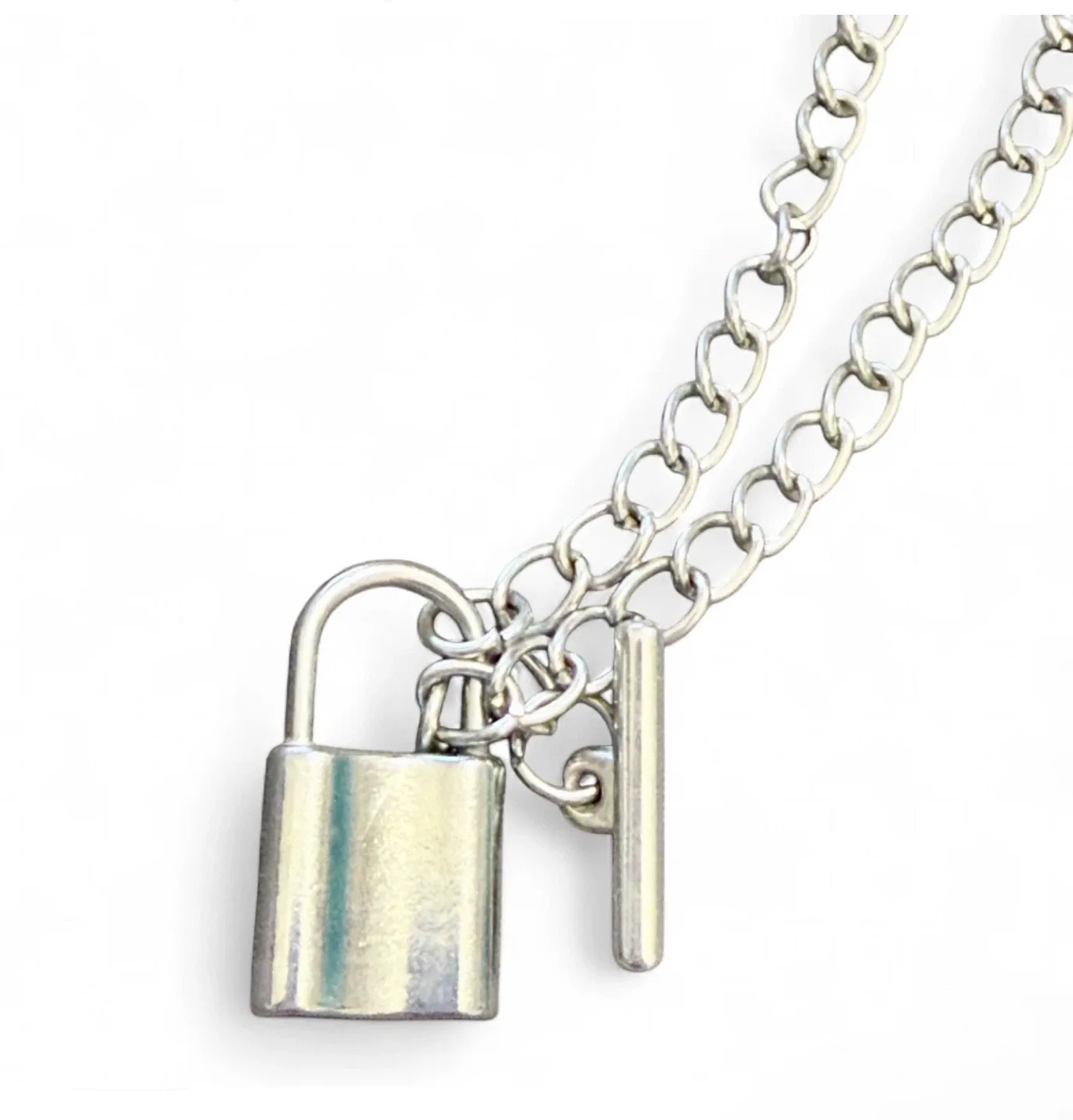 Vintage Y2K Lock & Chain Toggle Necklace Silver Tone