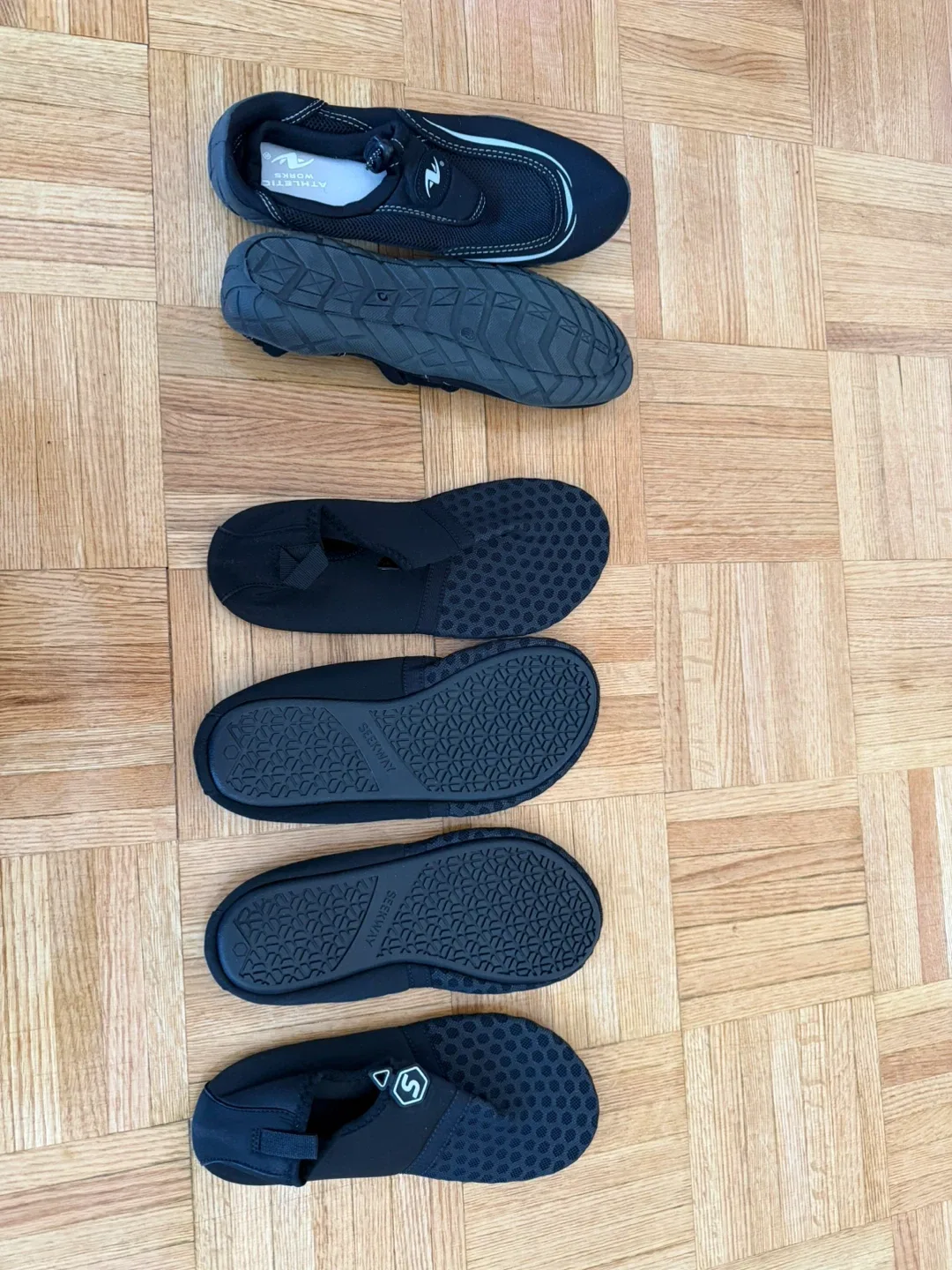 SEEKWAY Water Shoes, Size 7/8, Black - New in Package!