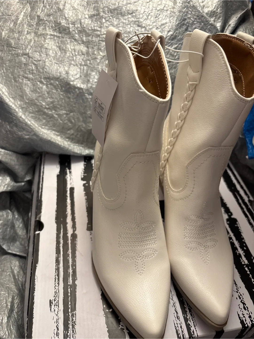 New dv Women's White Western Boots - Size 7