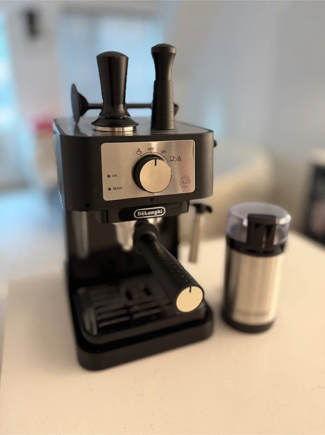 Delonghi Stilosa Espresso Machine + Grinder image indicator(2)