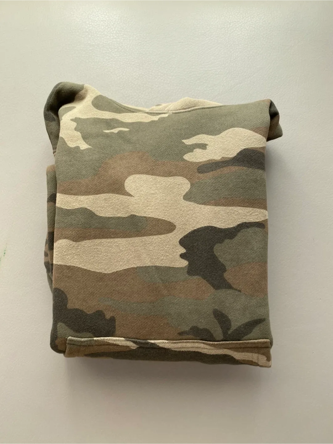 NWT- TNA Aritzia Perfect Hoodie XXL Camo image indicator(6)