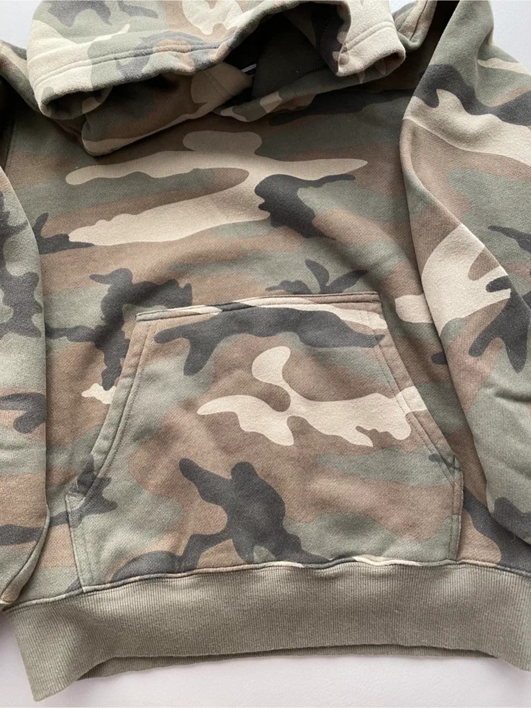 NWT- TNA Aritzia Perfect Hoodie XXL Camo image indicator(2)