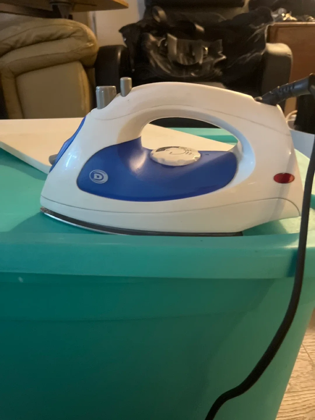 Steam Iron - Blue and White