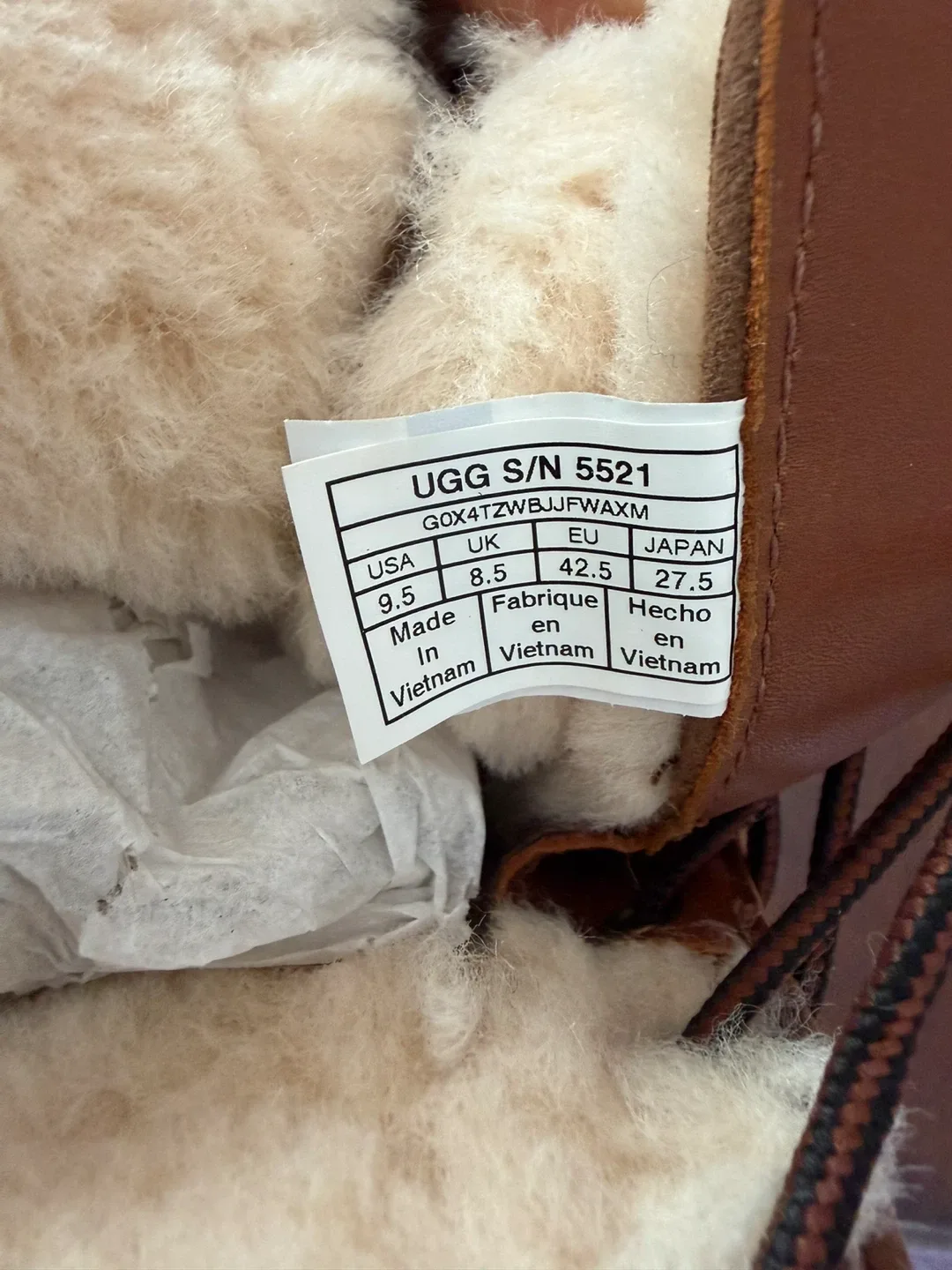 UGG Butte Brown Leather Boots image indicator(9)