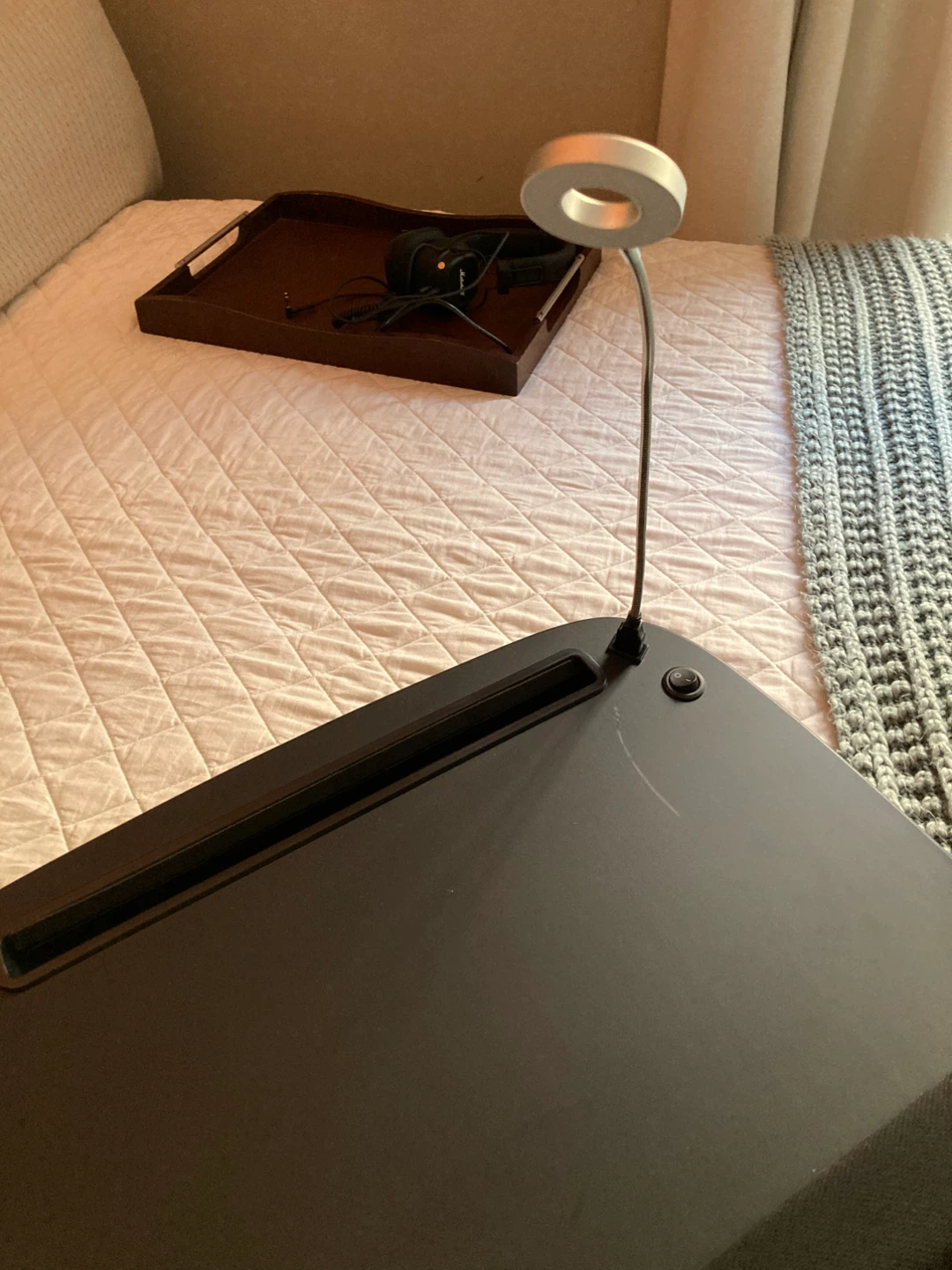 Laptop Desk With USB Light and Spot for Smartphone - photo 2