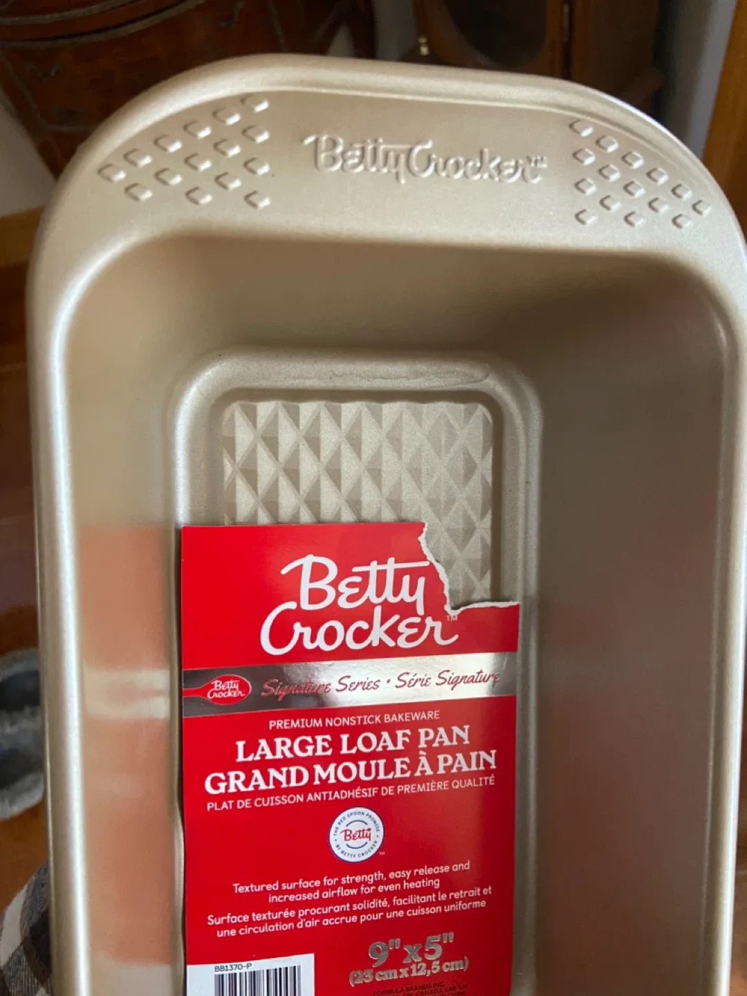 Betty Crocker  Loaf Pan - 9" x 5" image indicator(3)