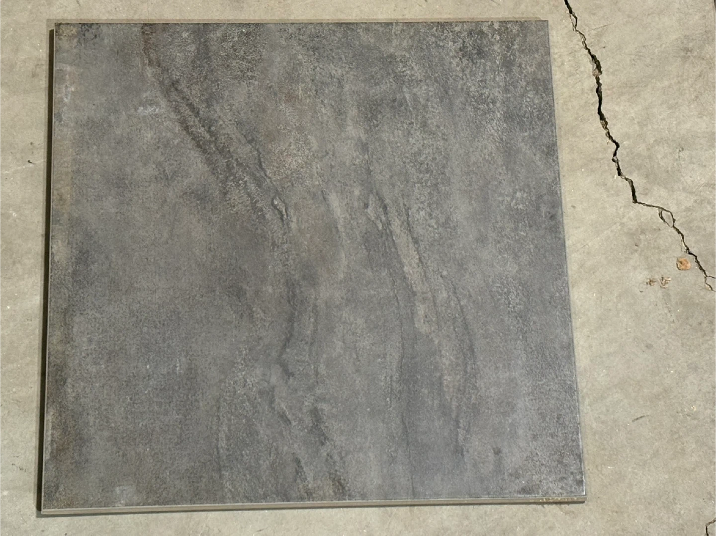 Mixed Lot of Grey & White Tiles - photo 2