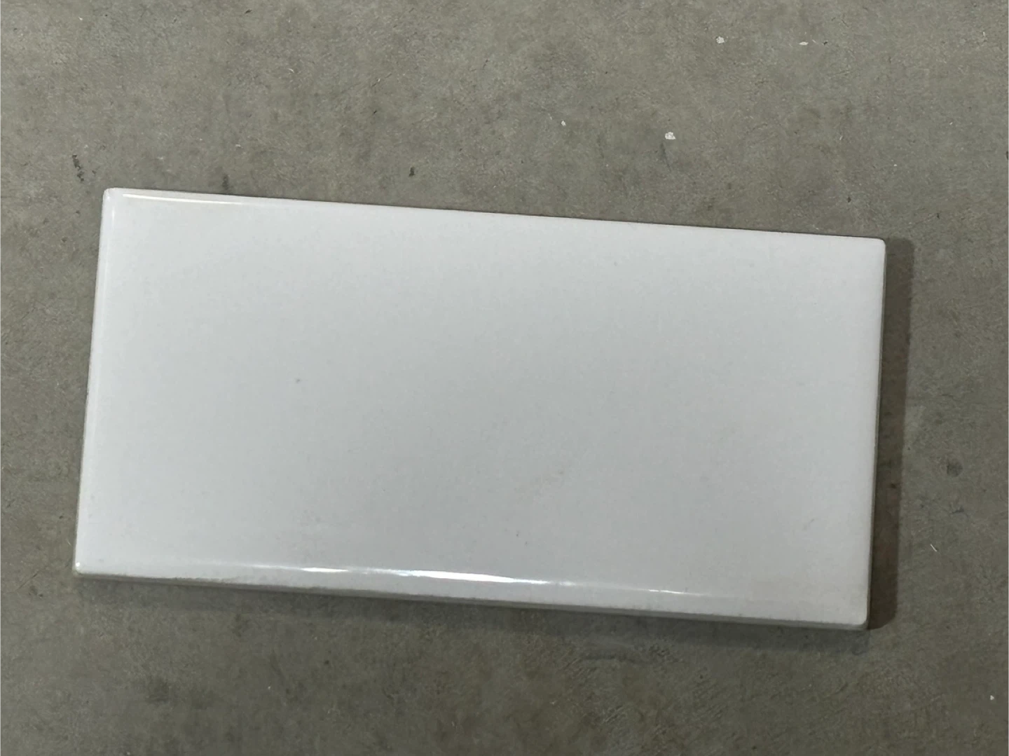 Mixed Lot of Grey & White Tiles - photo 3
