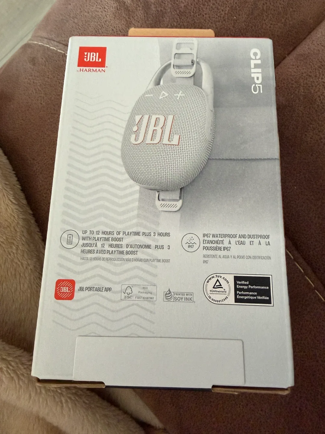 New JBL Clip 5 Bluetooth Speaker image indicator(2)