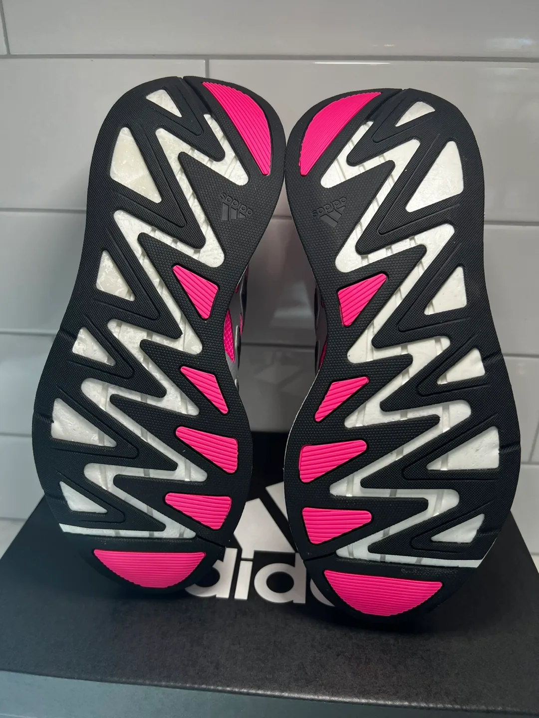 NEW Adidas Adizero Aruku W Pink/Silver US 8.5 image indicator(4)