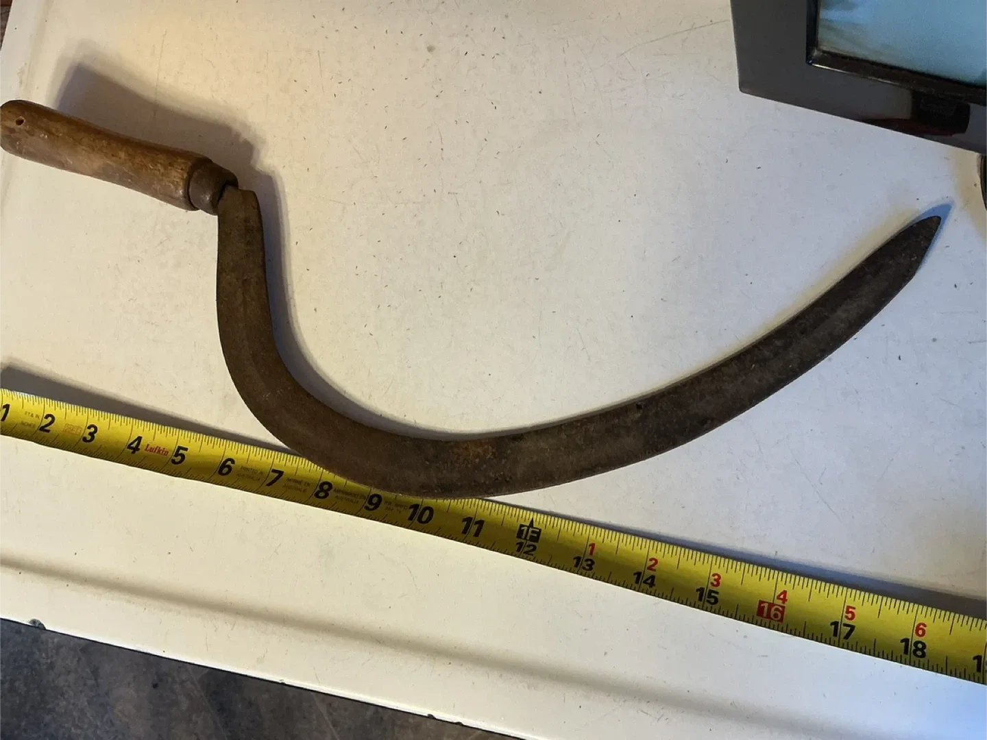 Antique Wood Handle Hay Grain Grass Cutting Sickle ! image indicator(5)