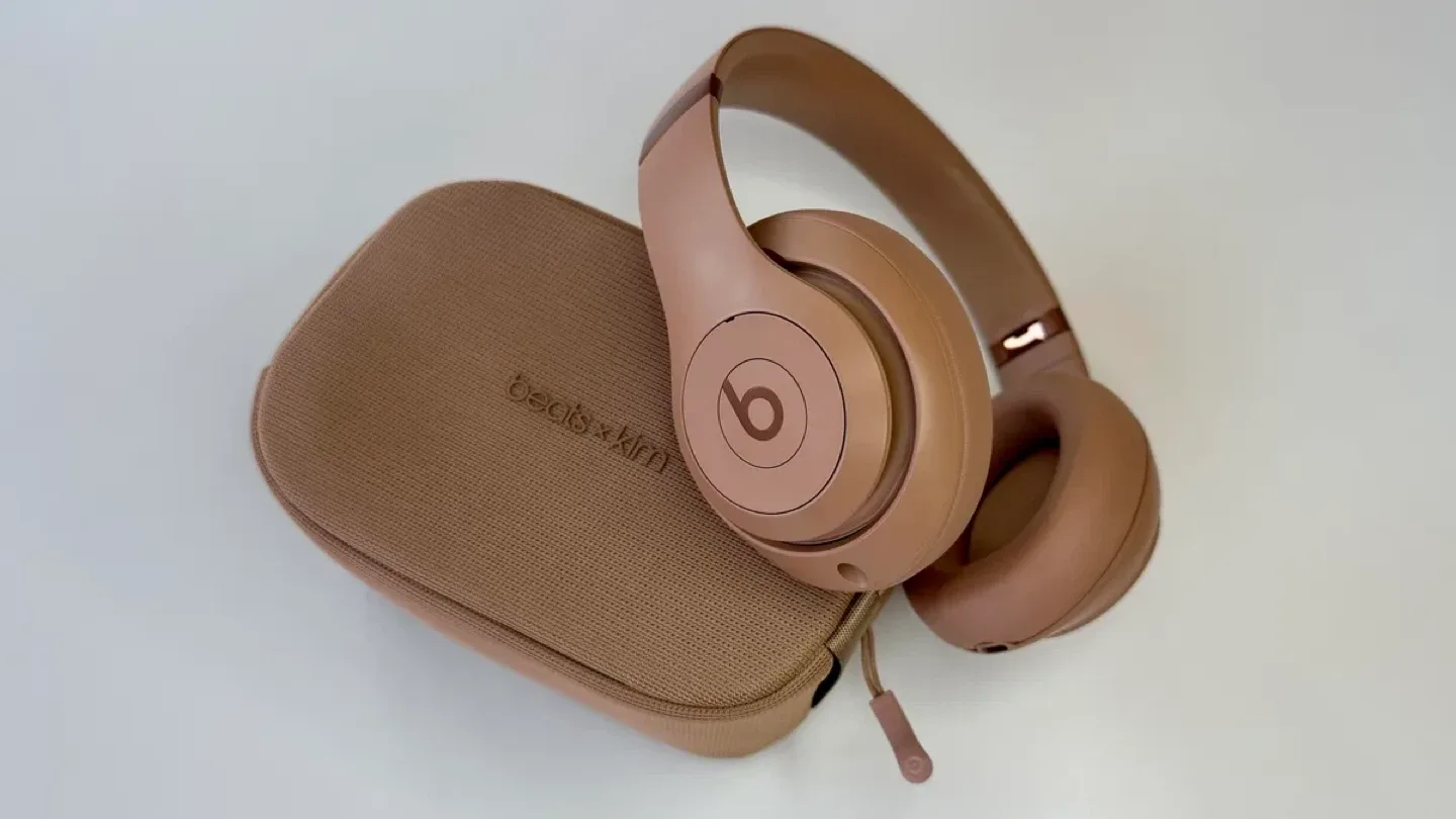 Beats Studio3 Wireless Headphones, Sand Dune
