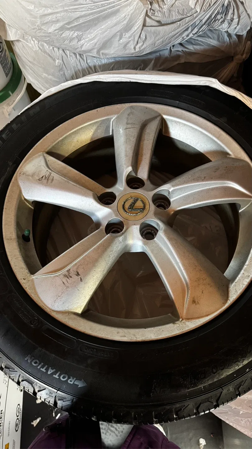 Winter Michelin Tire on Lexus Rim - Size 235/60R18