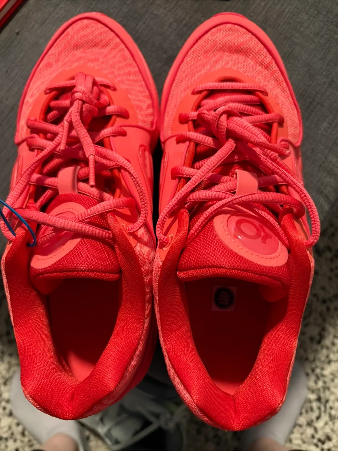 Nike KD15 Red Basketball Shoes - Size 9.5 image indicator(2)