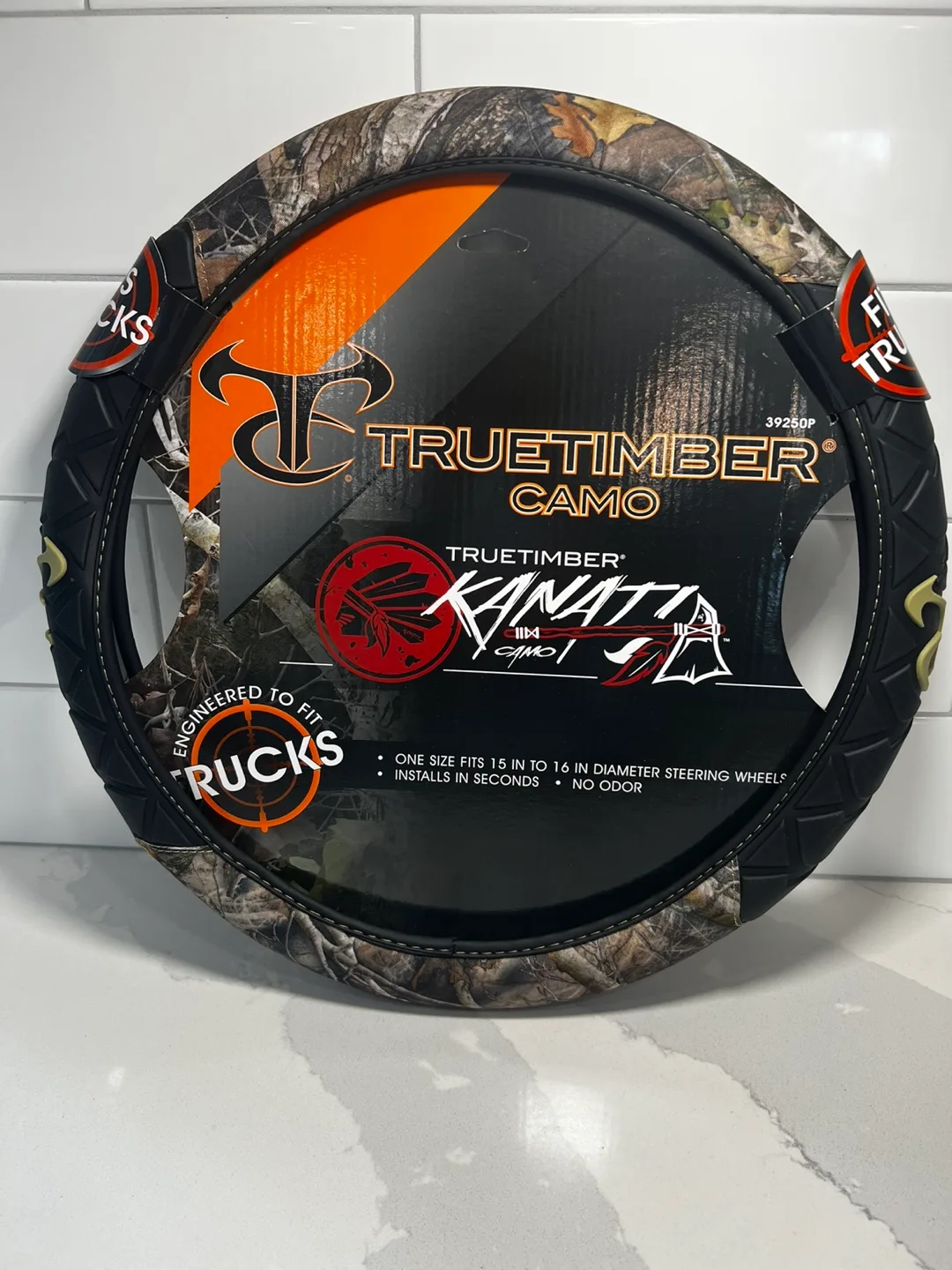TrueTimber Camo Steering Wheel Cover 15-16 inch